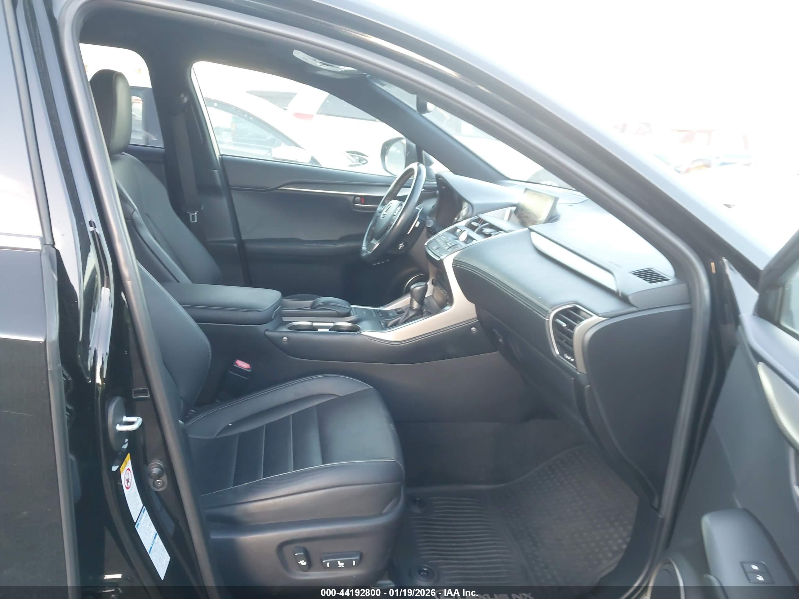 LEXUS NX image 5