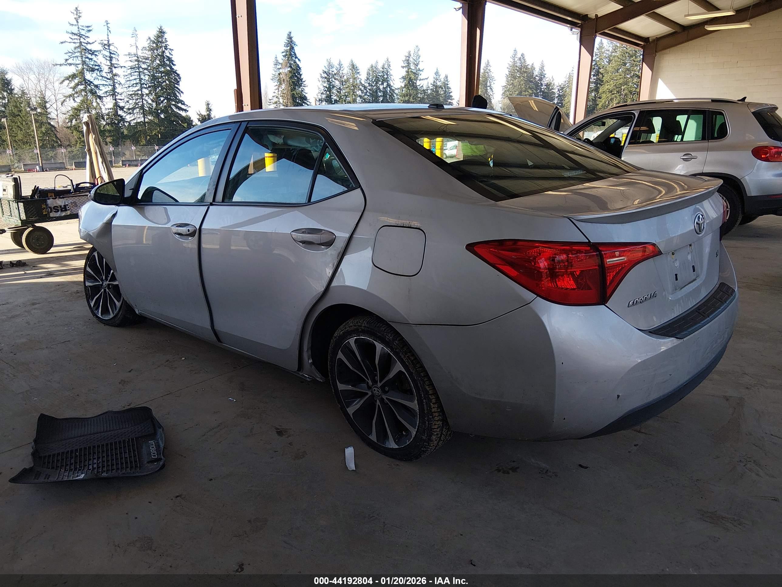 TOYOTA COROLLA image 3