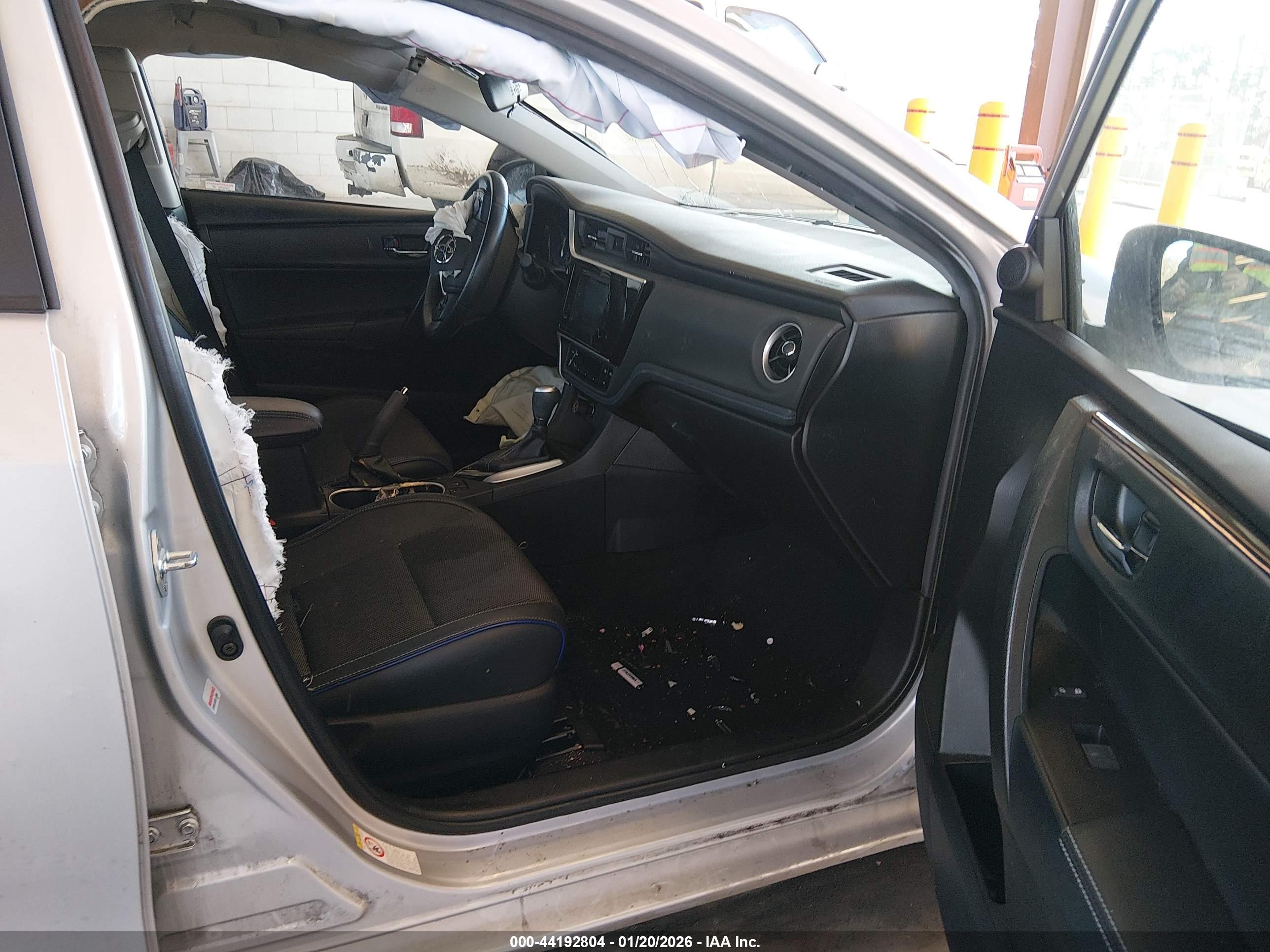 TOYOTA COROLLA image 5