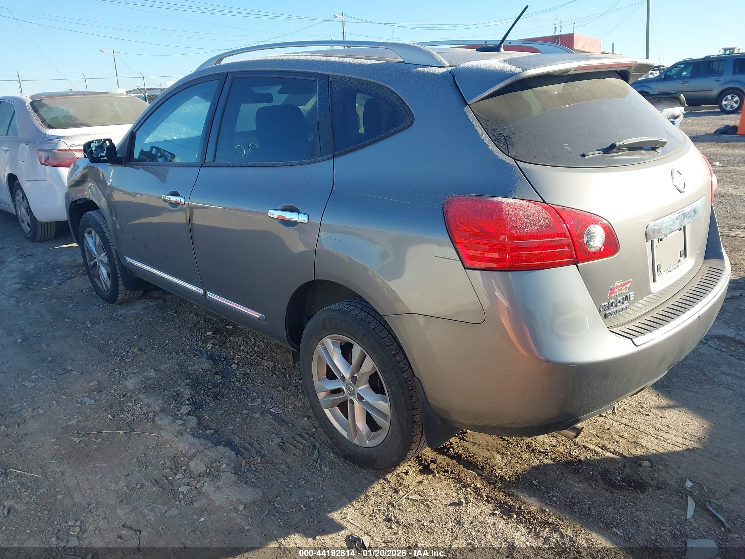 NISSAN ROGUE image 3