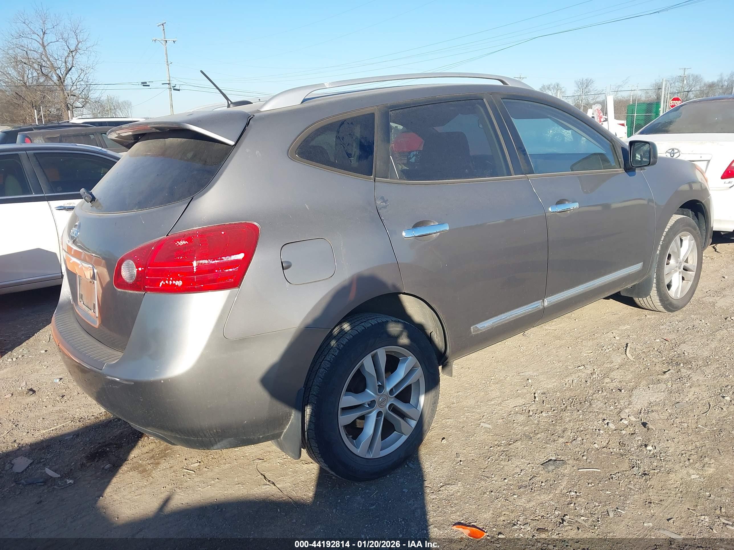 NISSAN ROGUE image 4