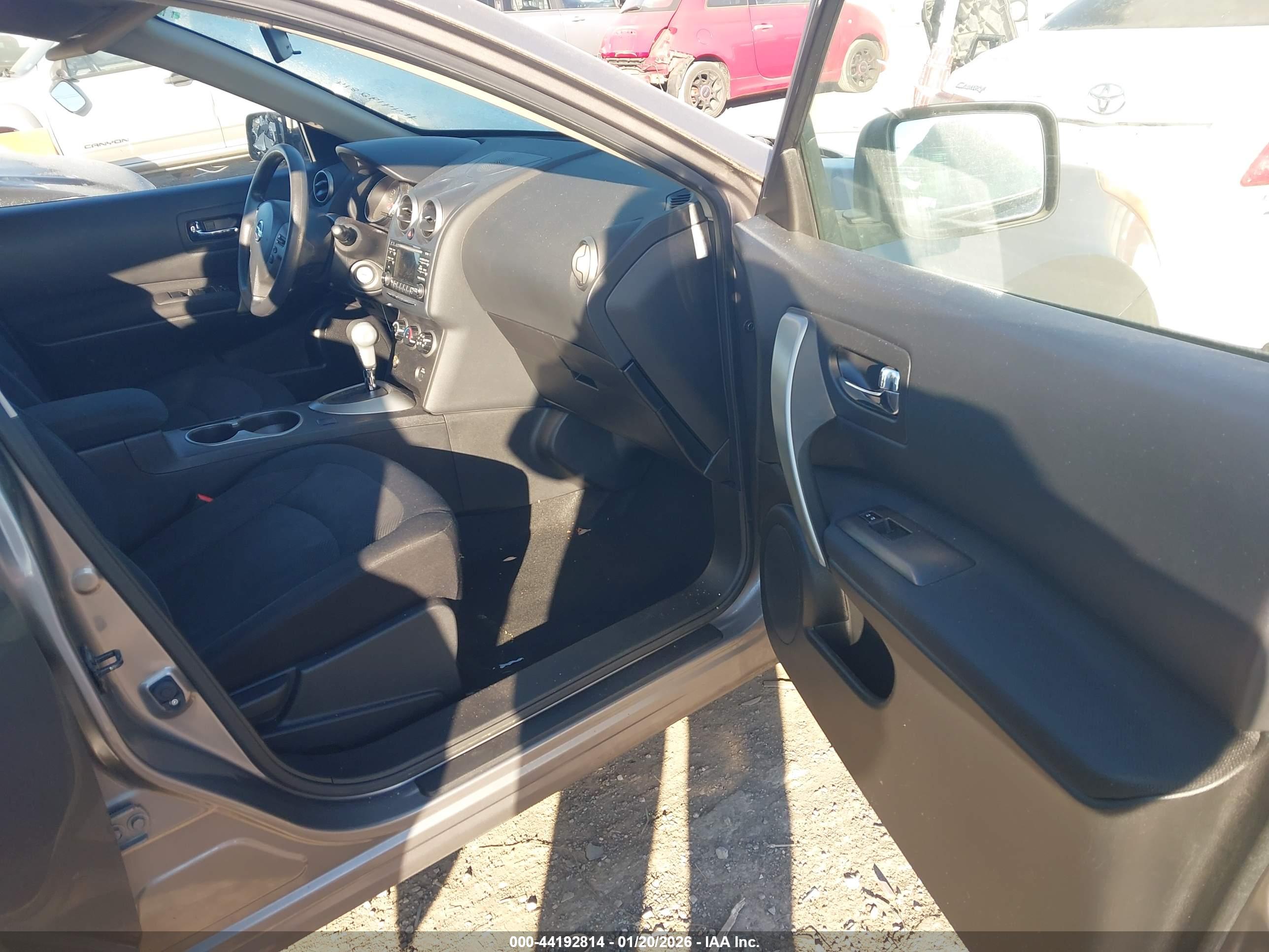 NISSAN ROGUE image 5