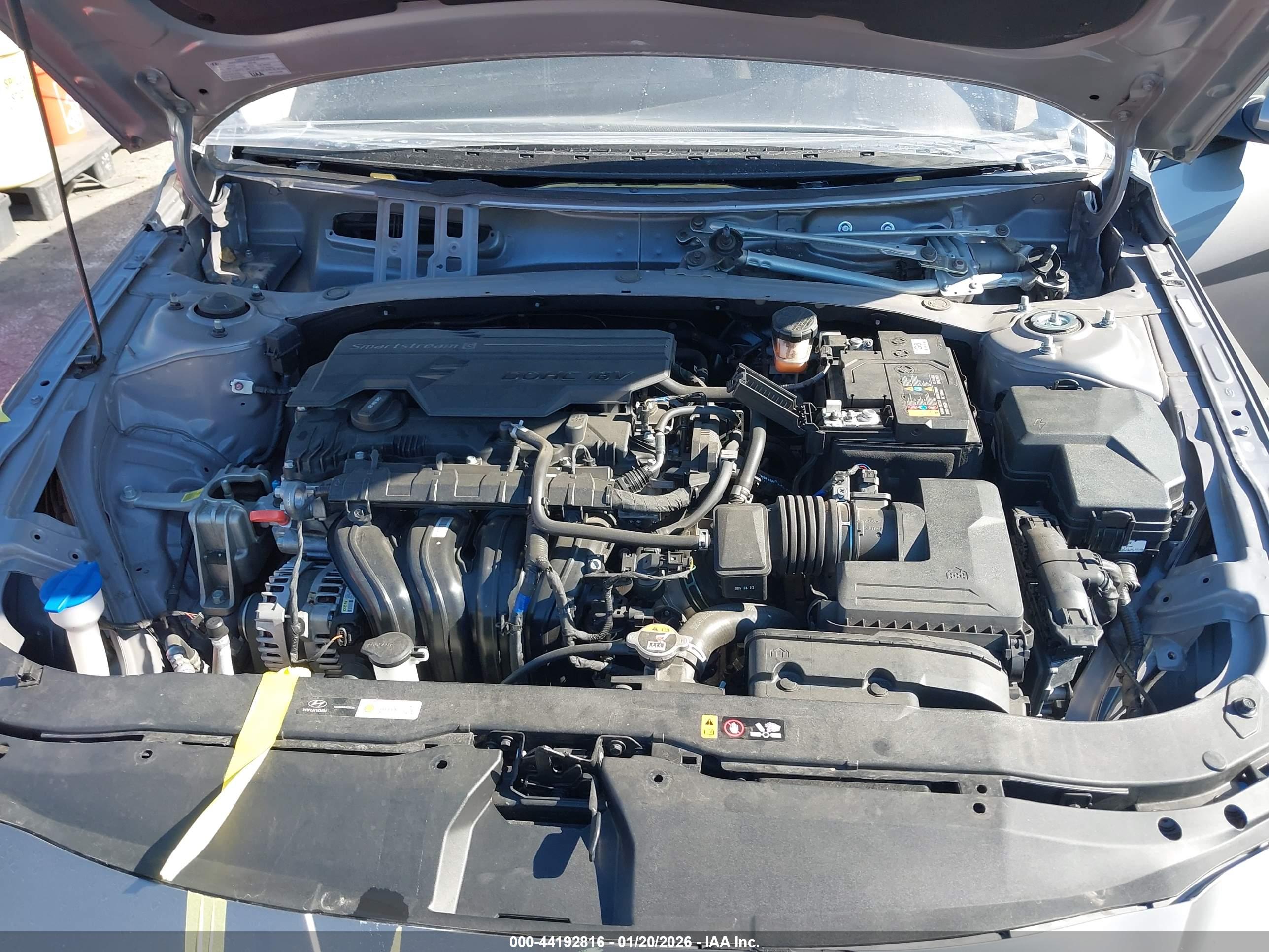 HYUNDAI ELANTRA image 10
