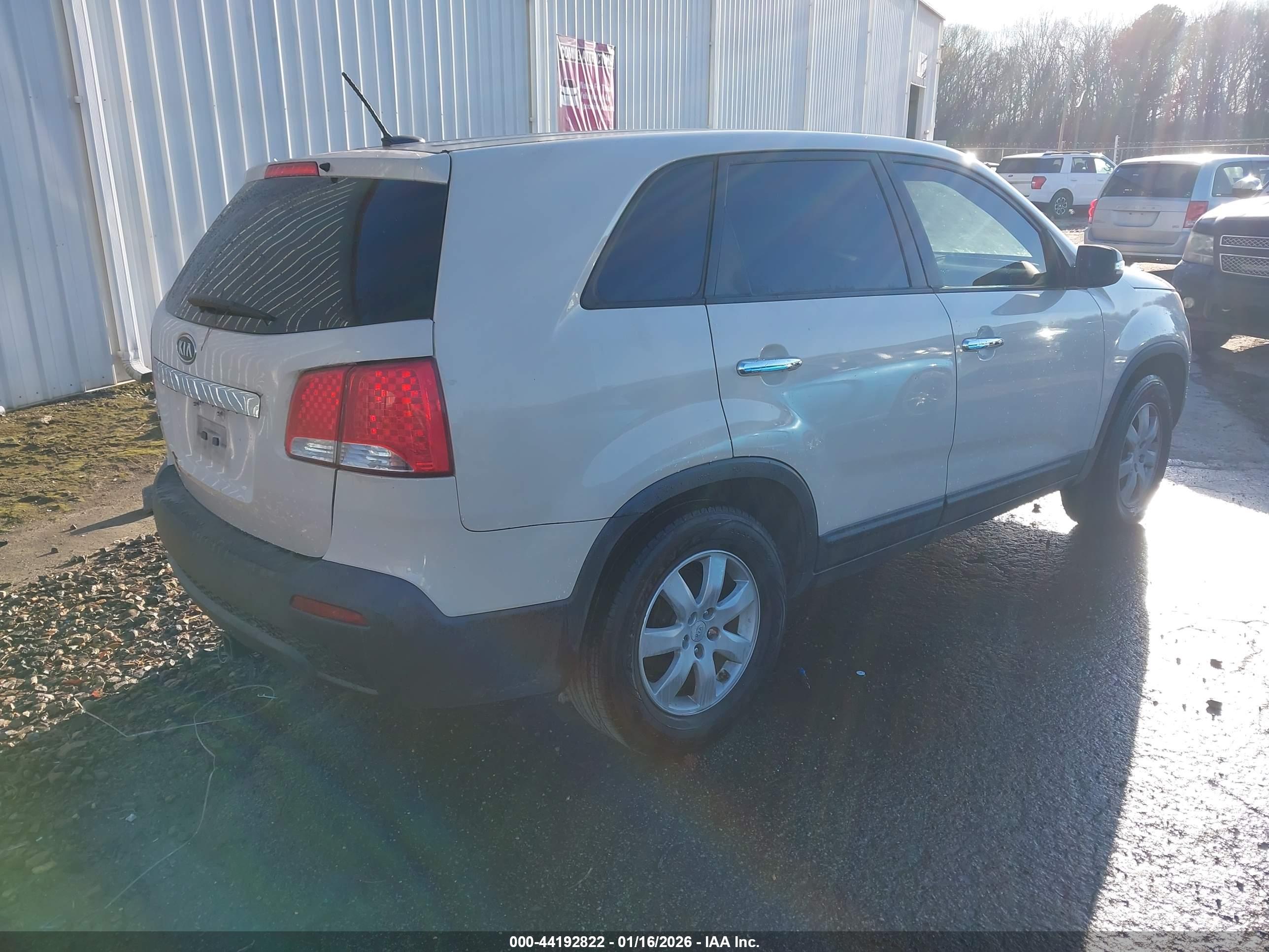 KIA SORENTO image 4