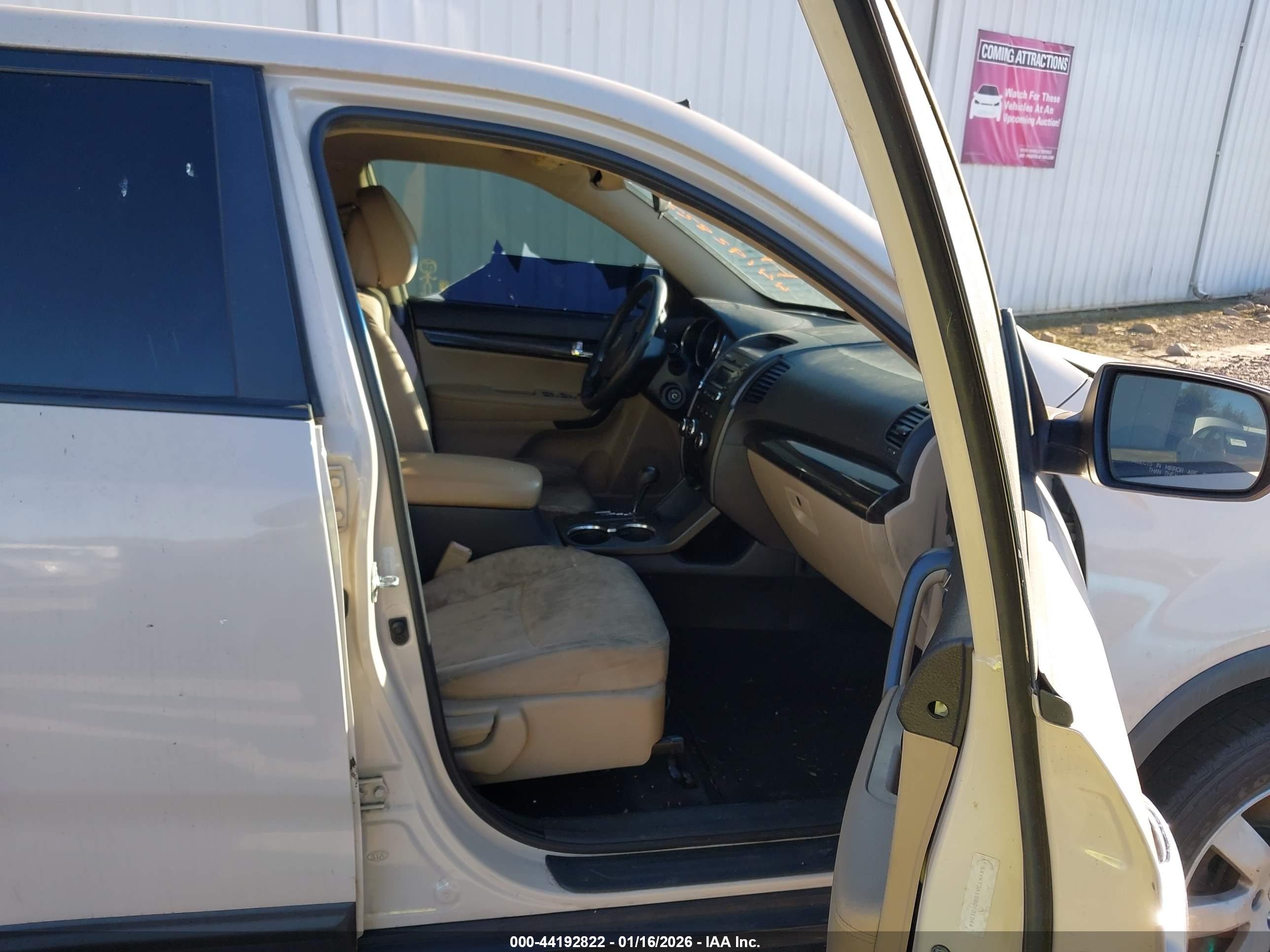KIA SORENTO image 5