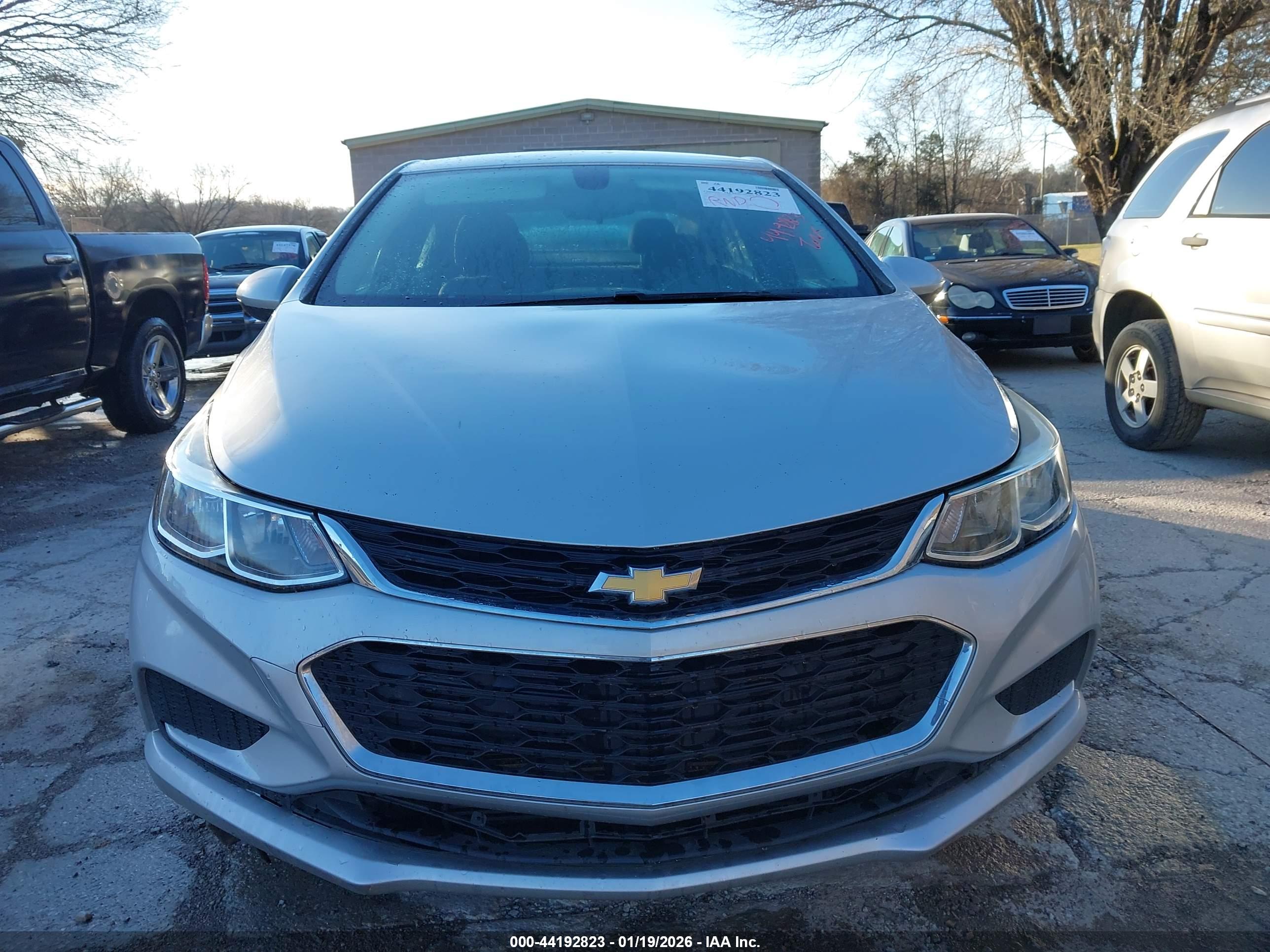 CHEVROLET CRUZE image 6