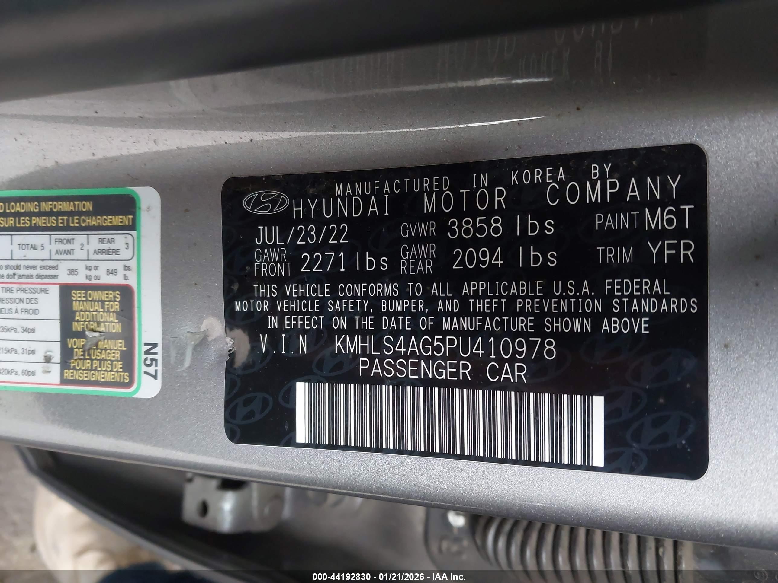 HYUNDAI ELANTRA image 9