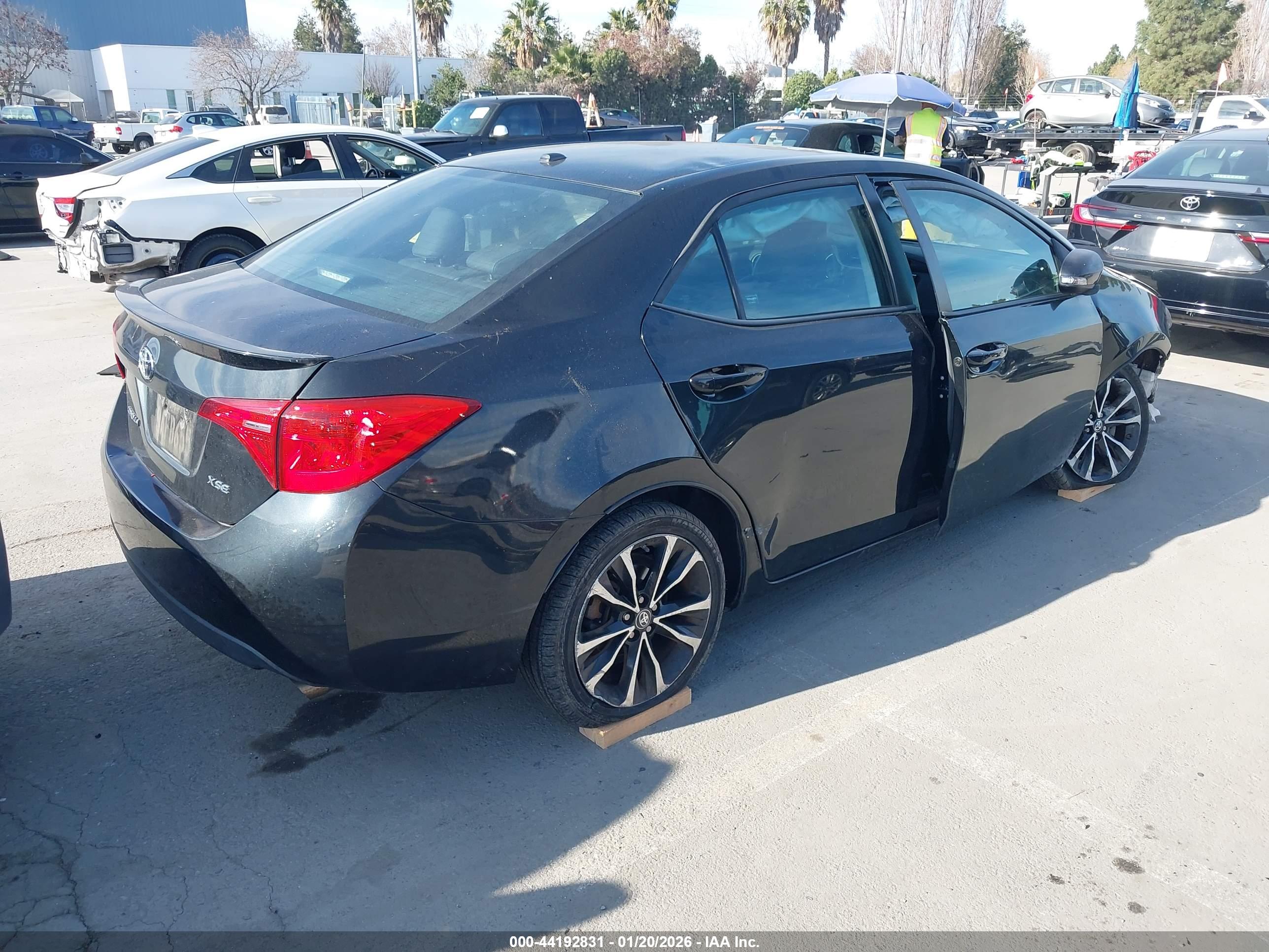 TOYOTA COROLLA image 4