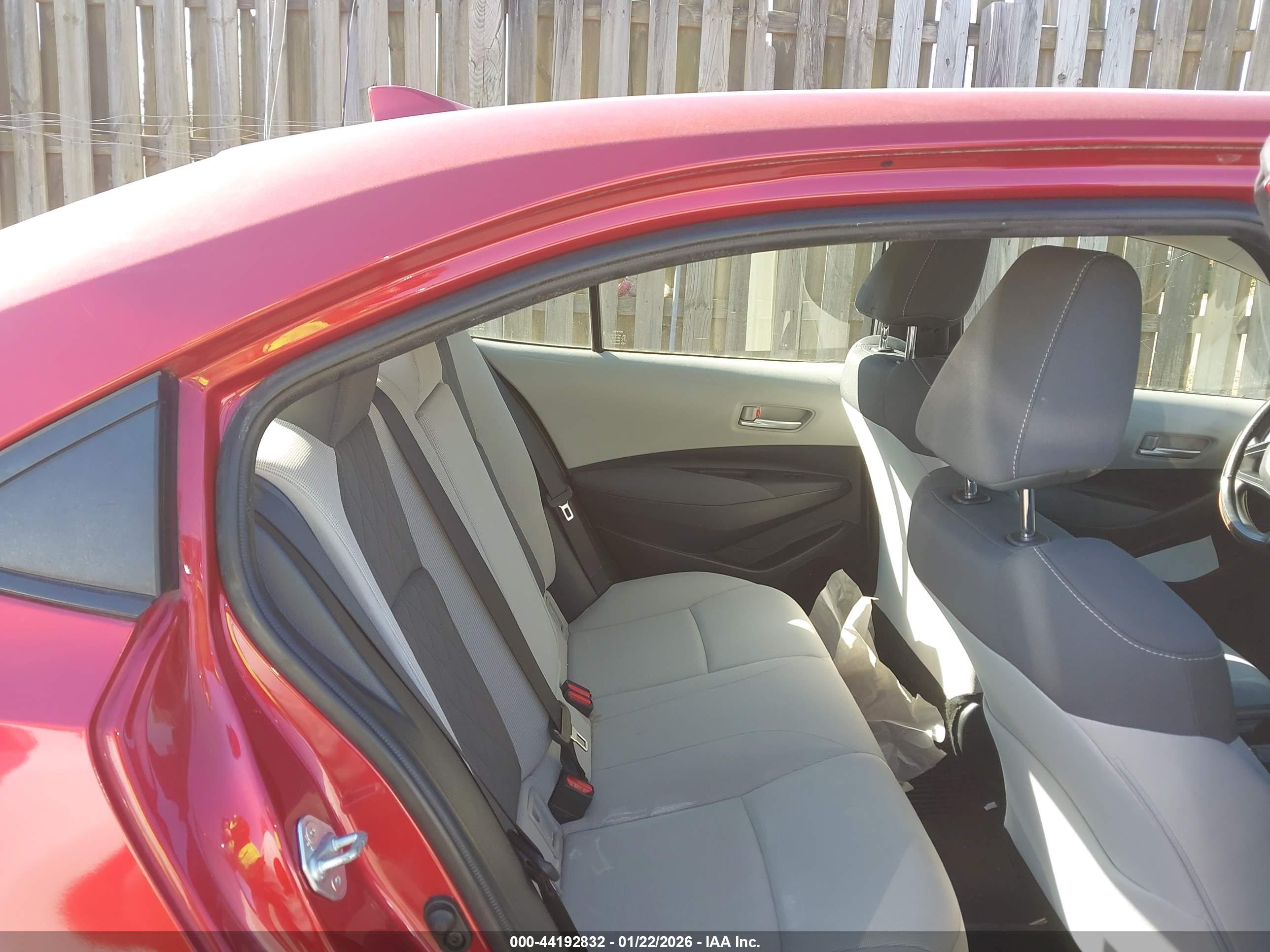 TOYOTA COROLLA image 8