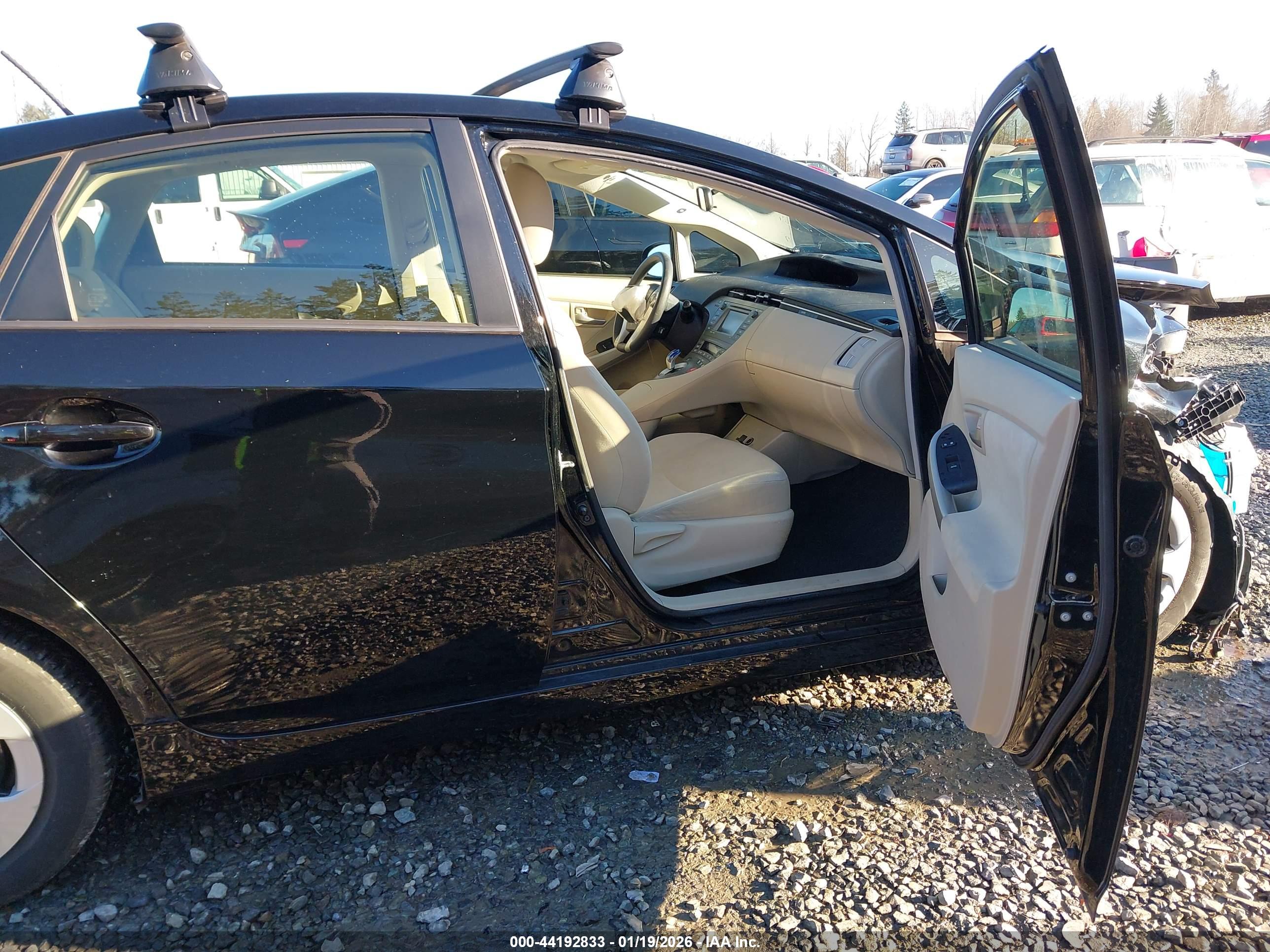 TOYOTA PRIUS image 5