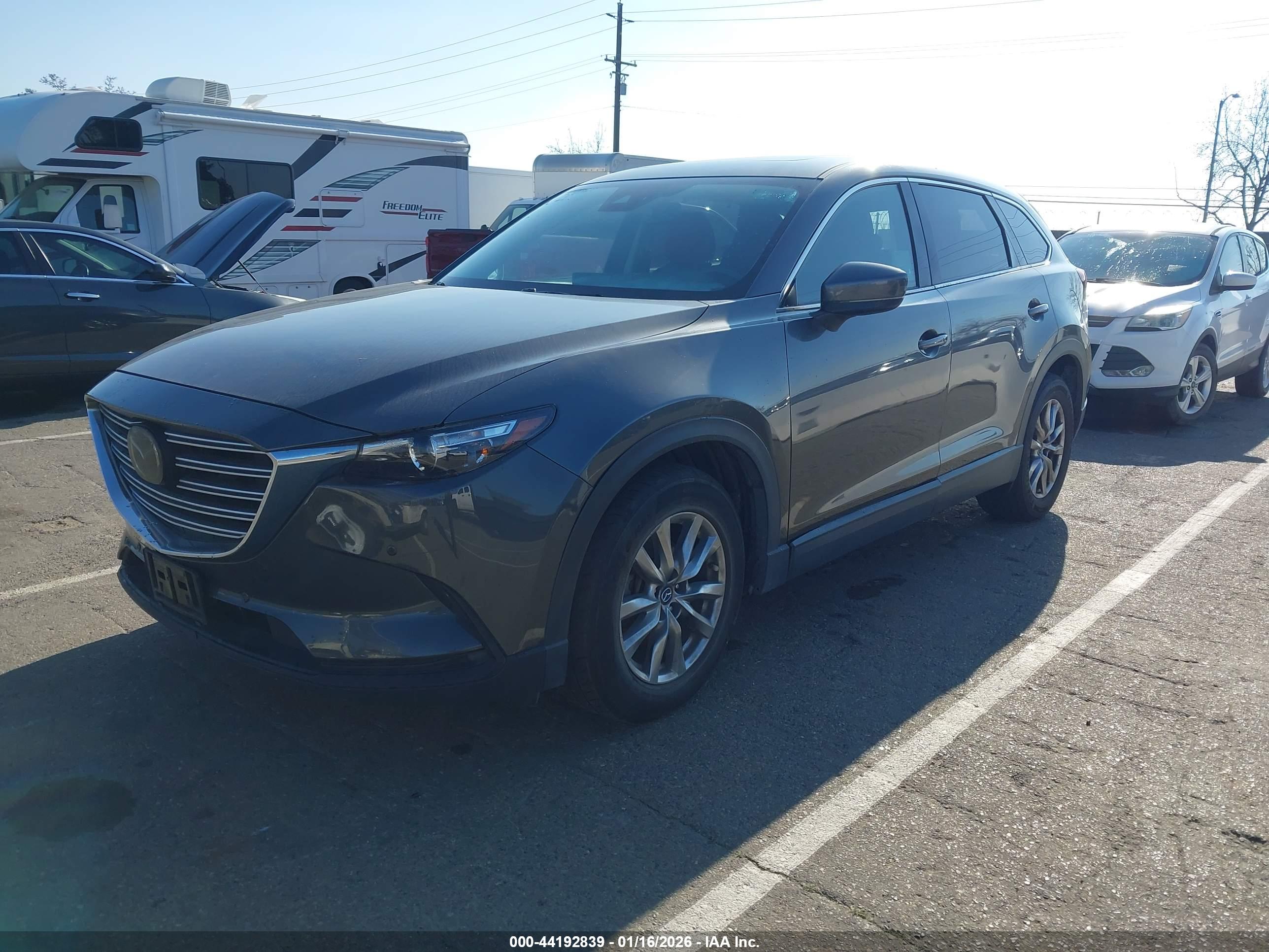 MAZDA CX-9 image 2