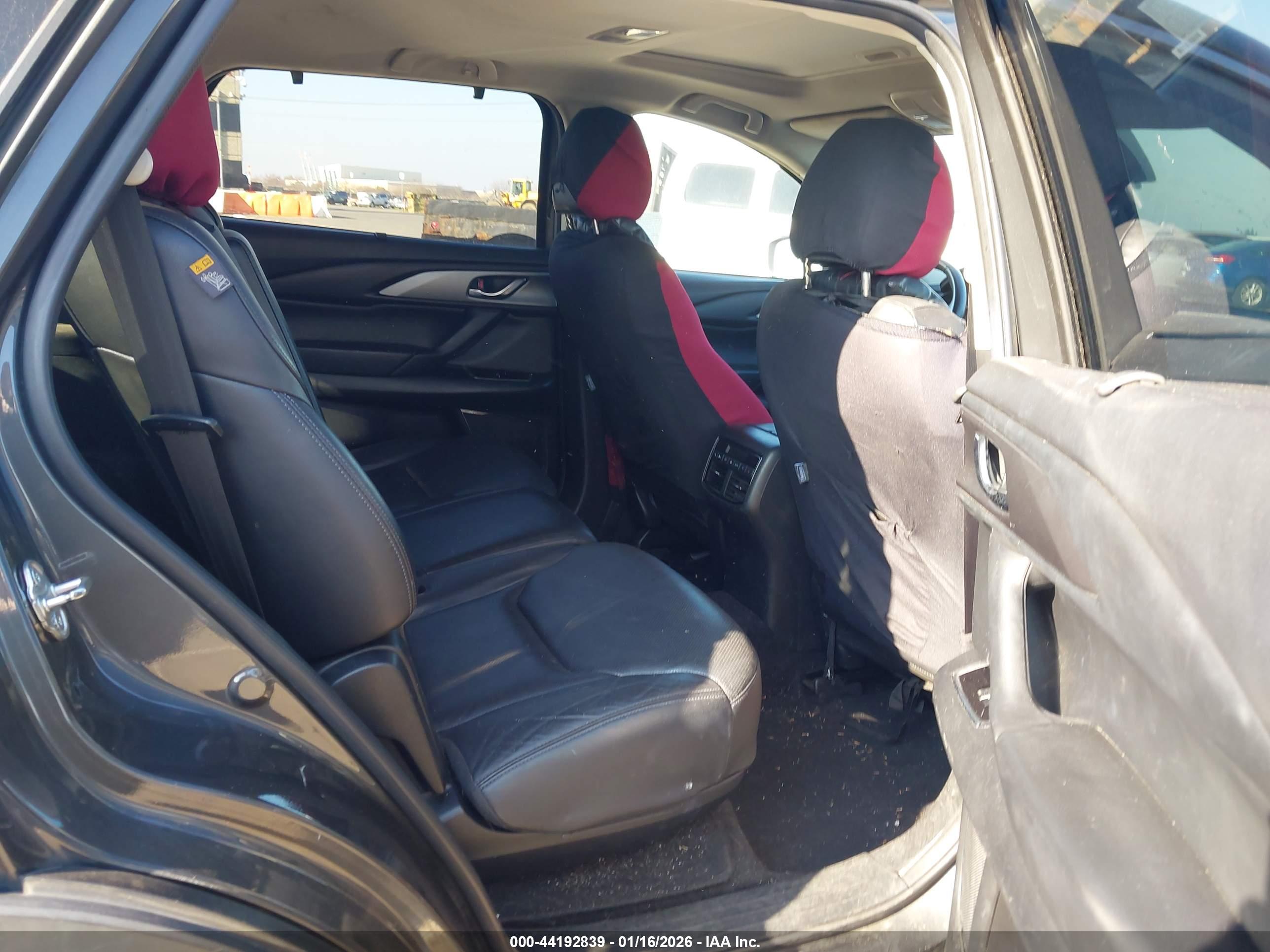 MAZDA CX-9 image 8