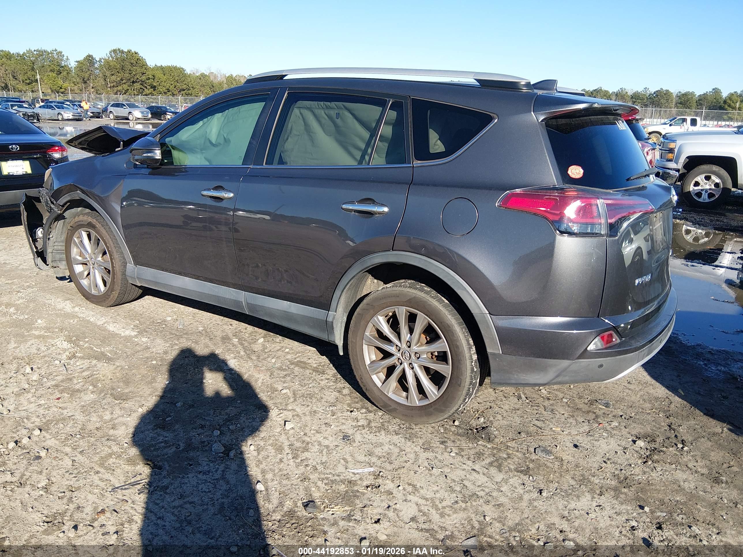 TOYOTA RAV4 image 3