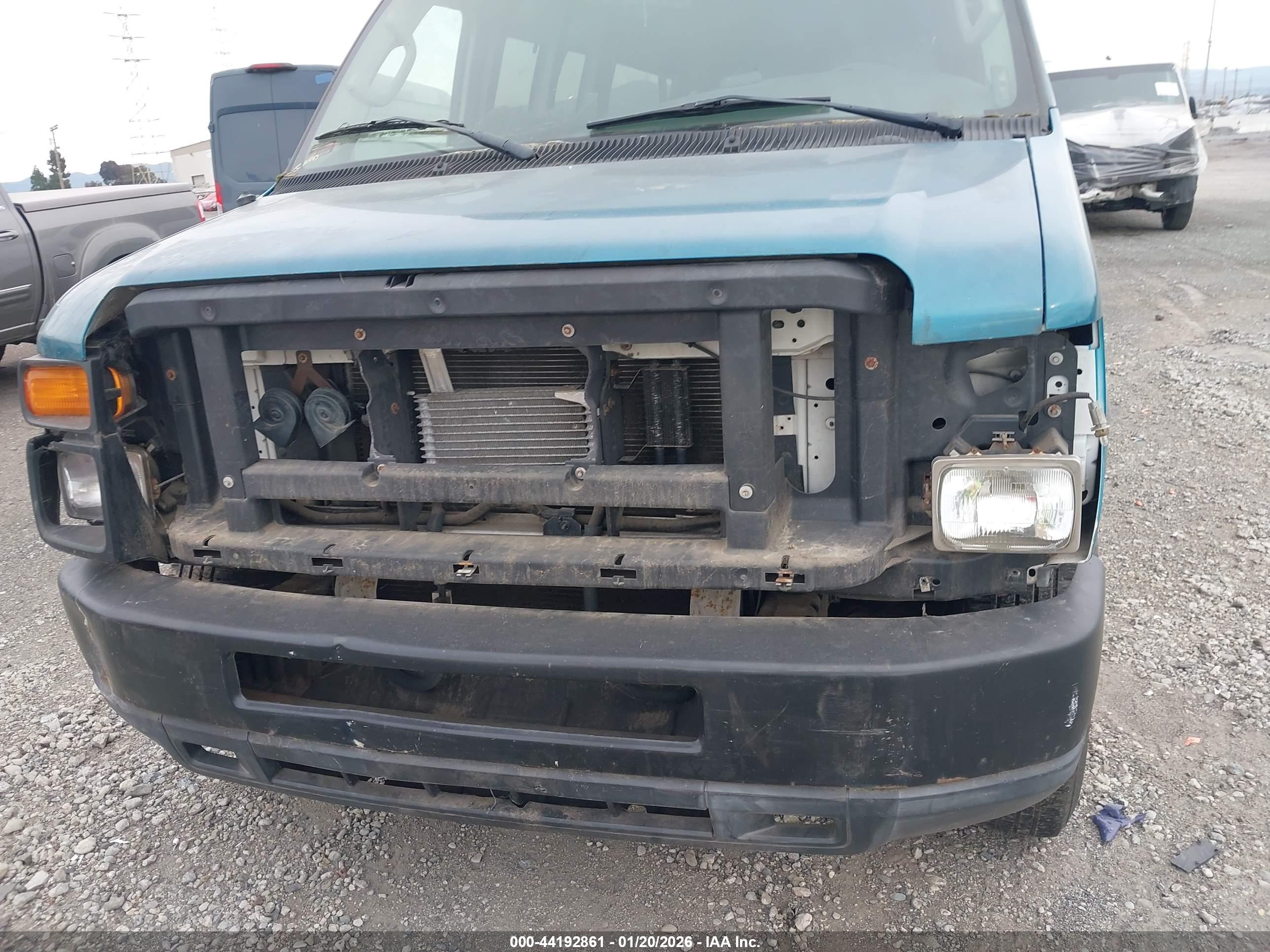 FORD E-350 image 6