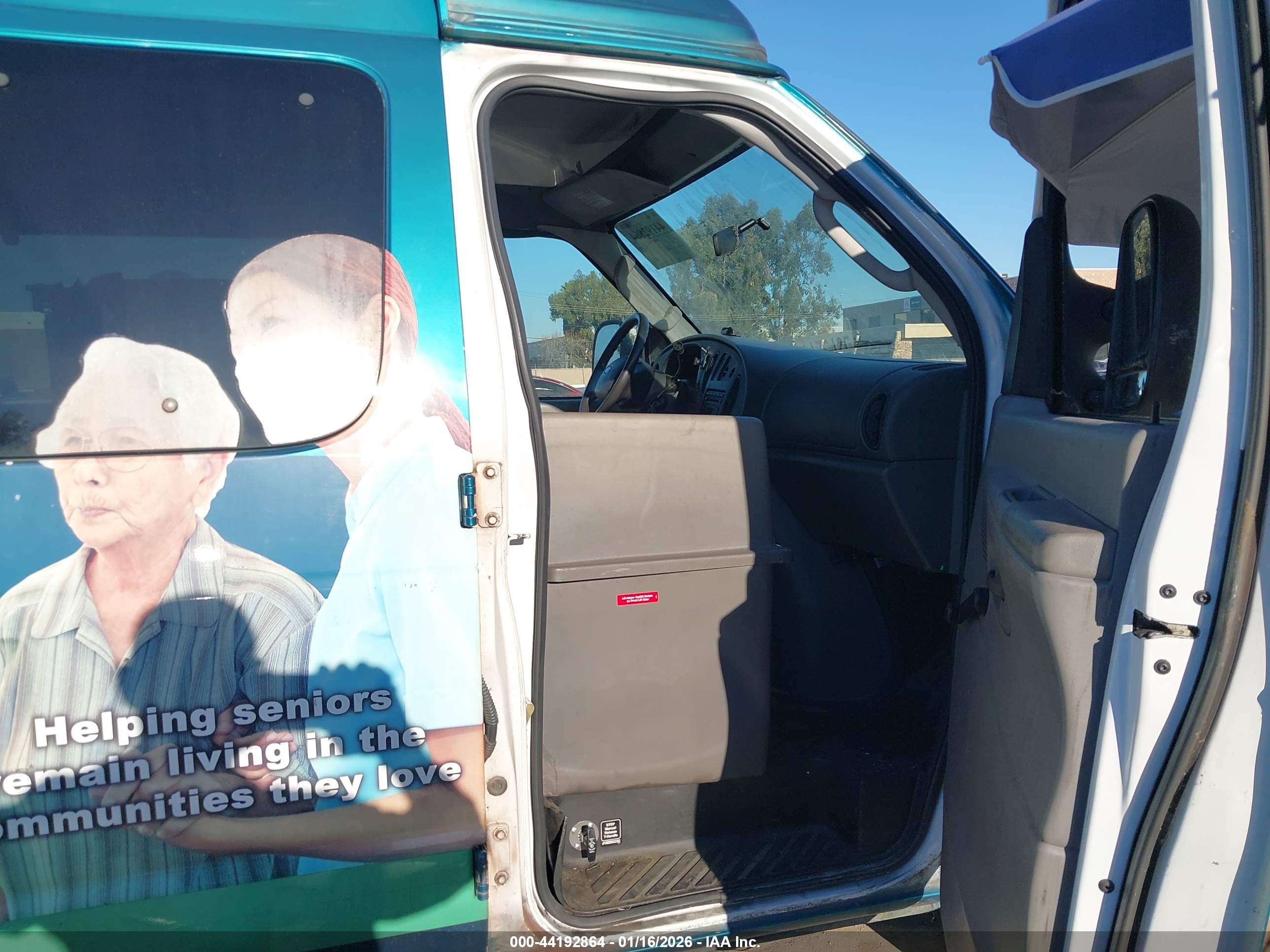FORD E-350 image 5