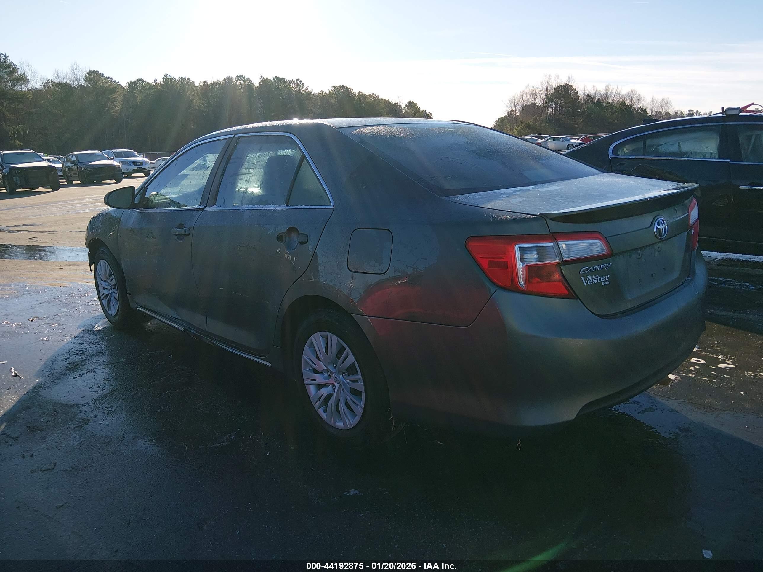TOYOTA CAMRY image 3