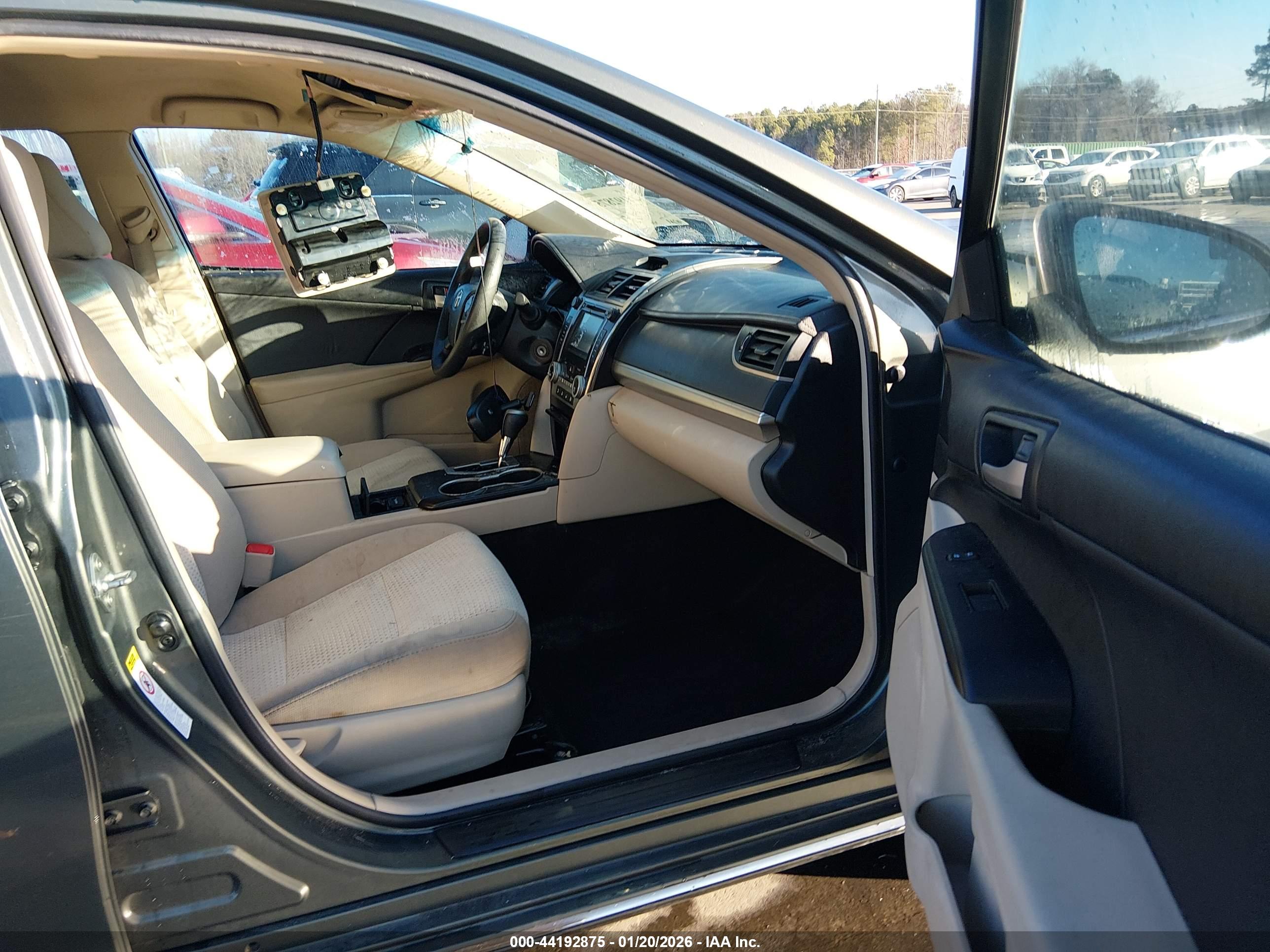 TOYOTA CAMRY image 5