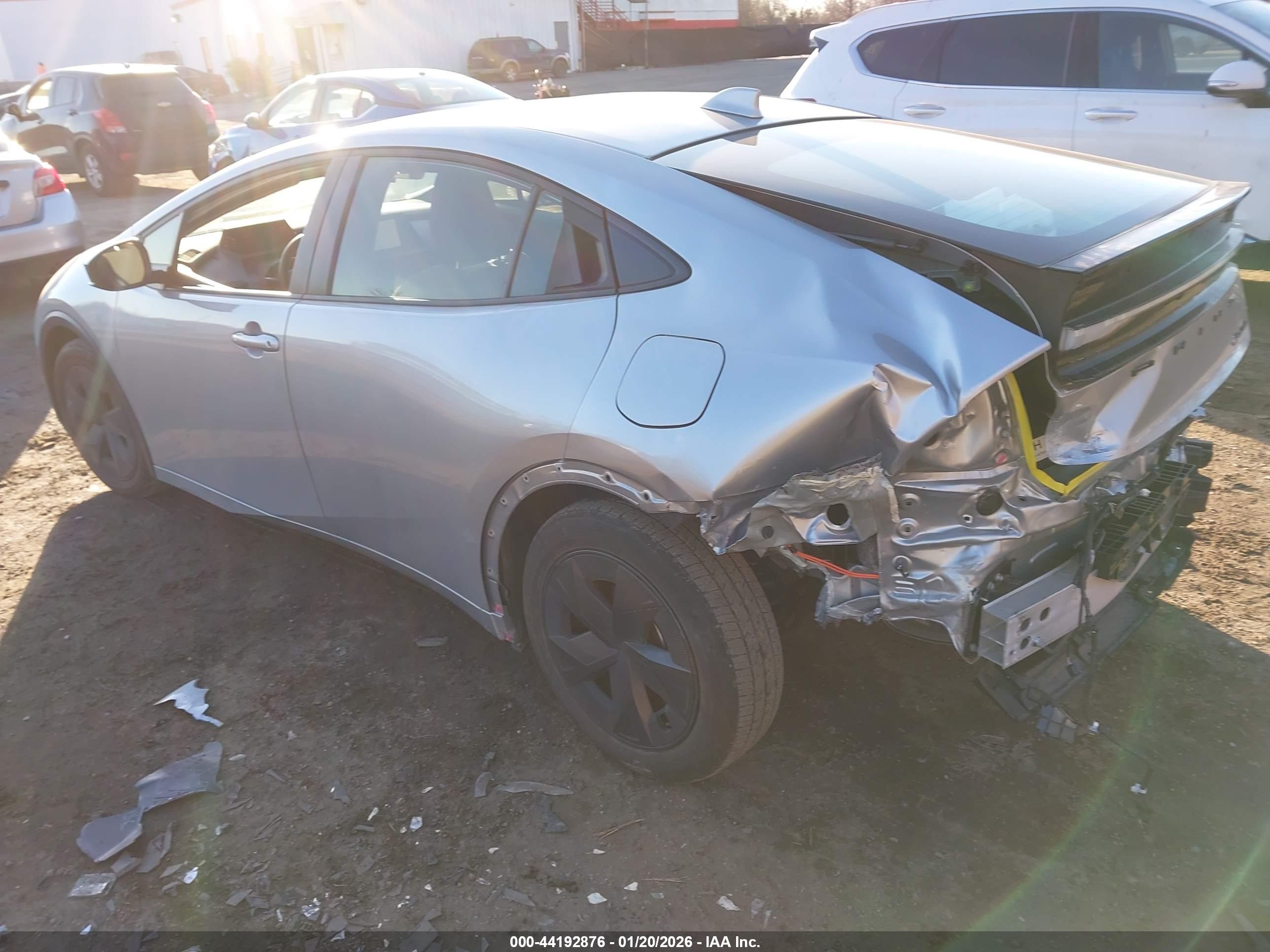 TOYOTA PRIUS image 3