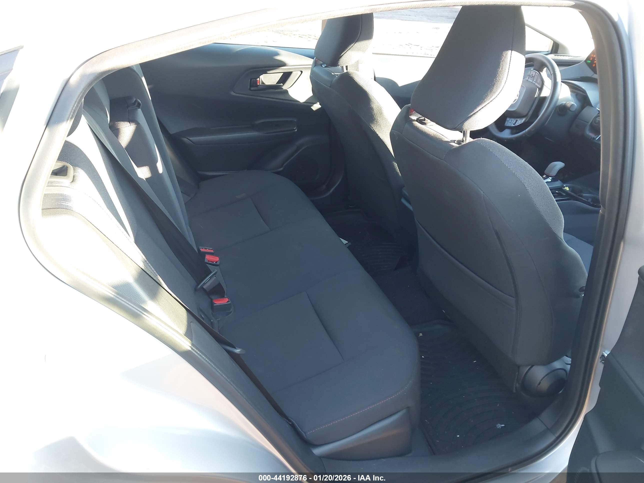 TOYOTA PRIUS image 8