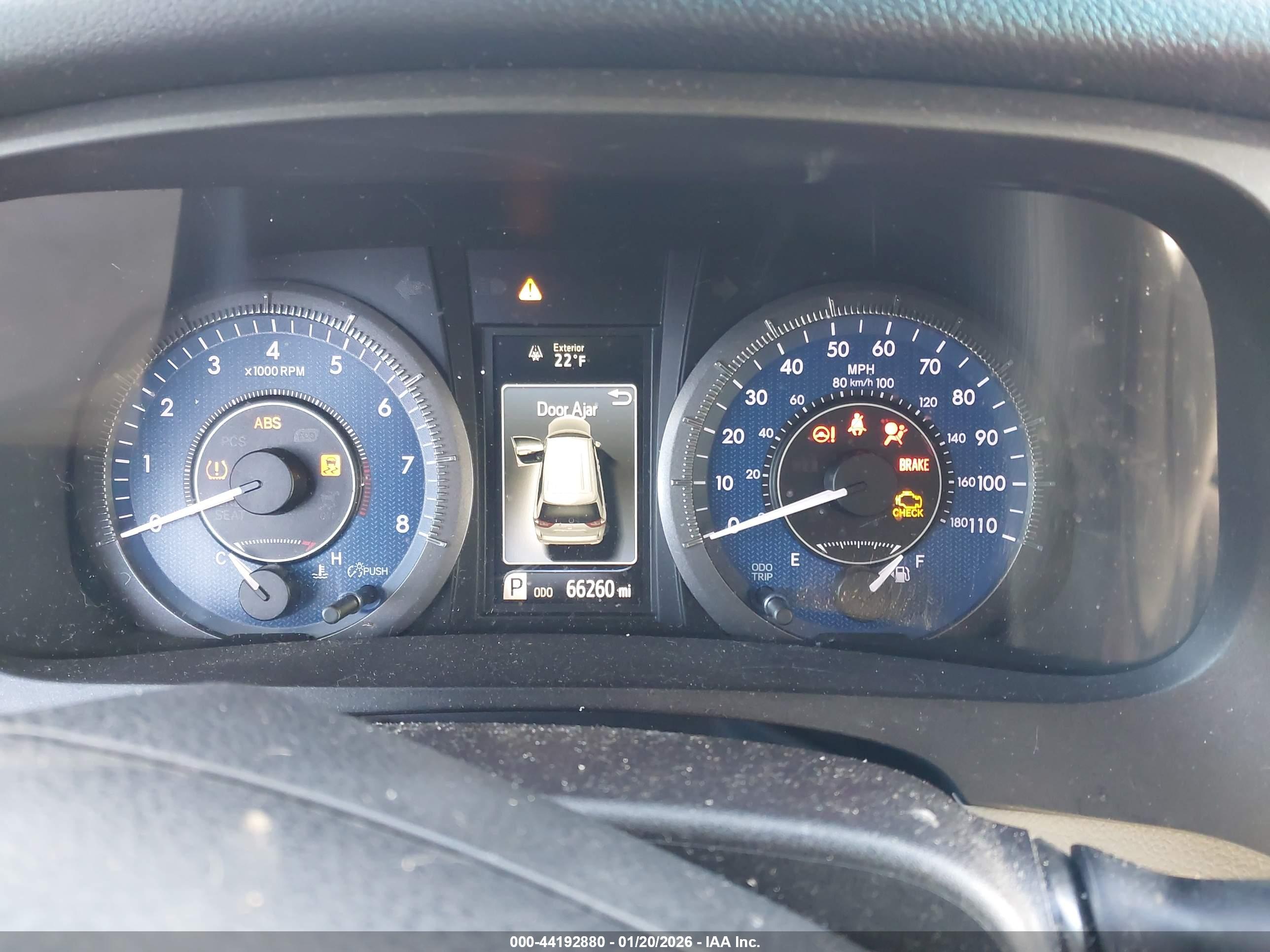 TOYOTA SIENNA image 7