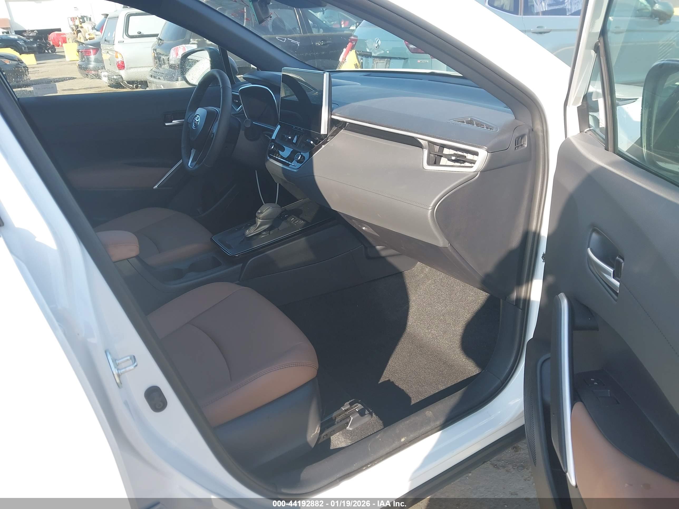 TOYOTA COROLLA image 5