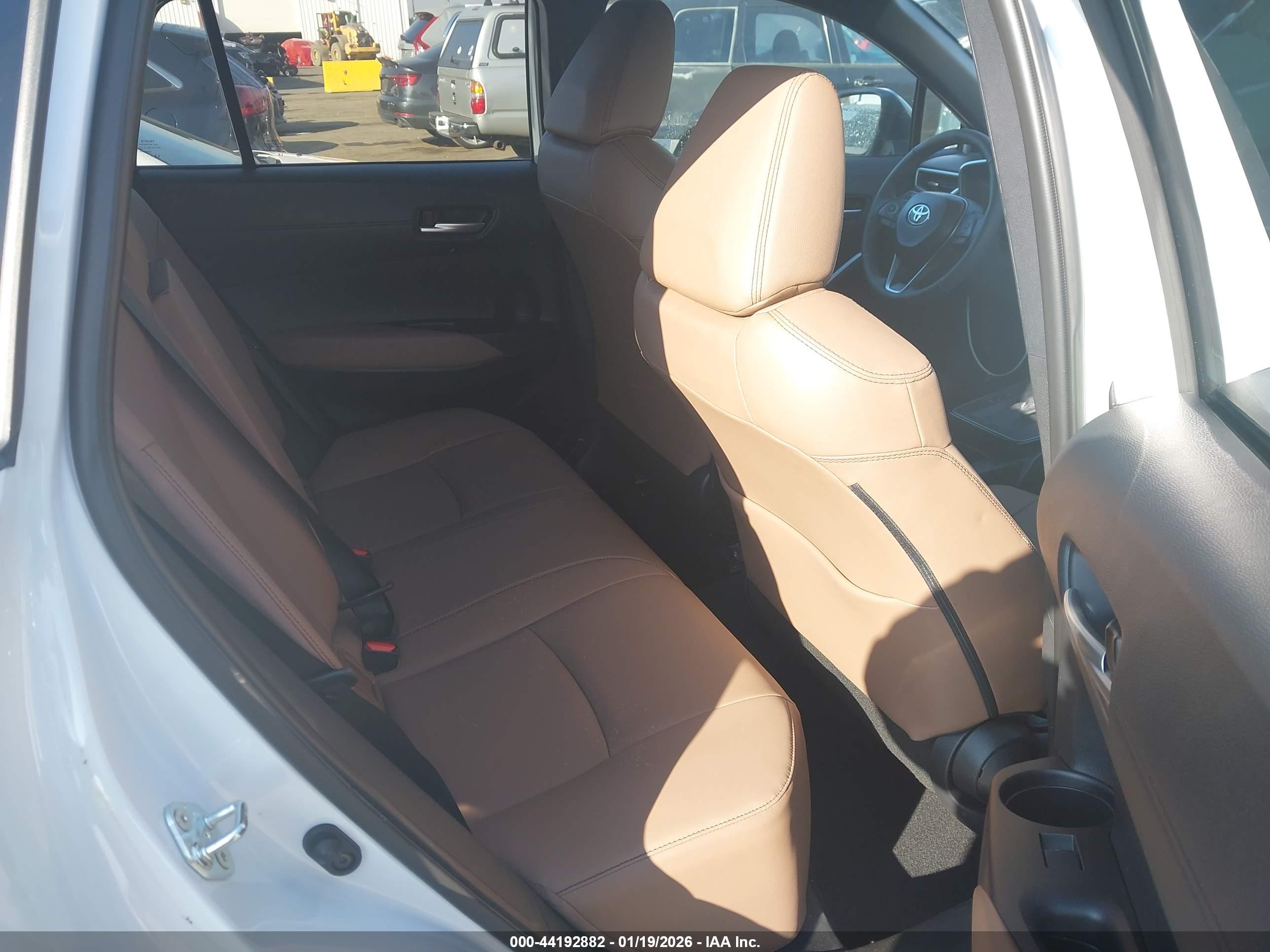 TOYOTA COROLLA image 8