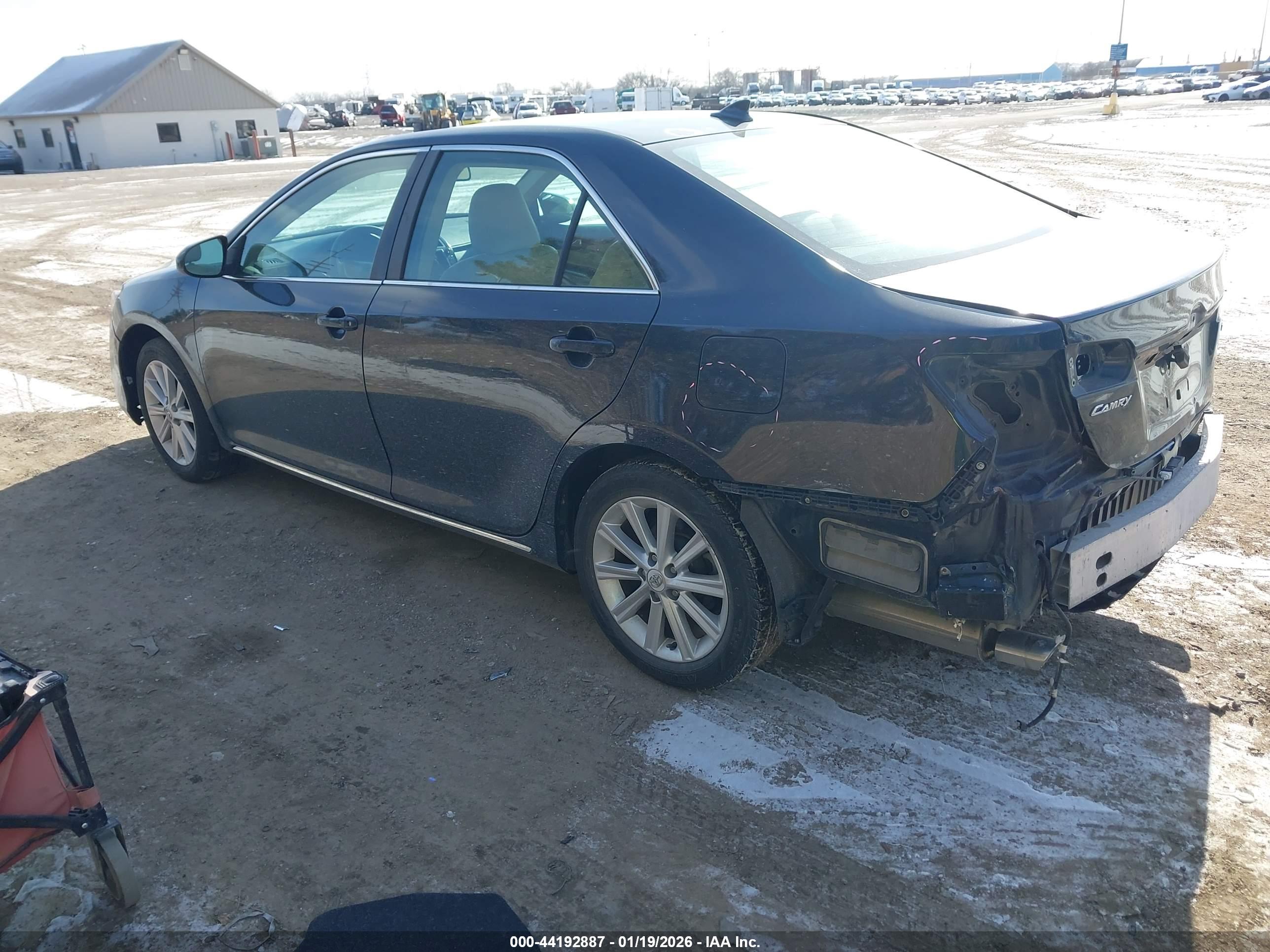 TOYOTA CAMRY image 3