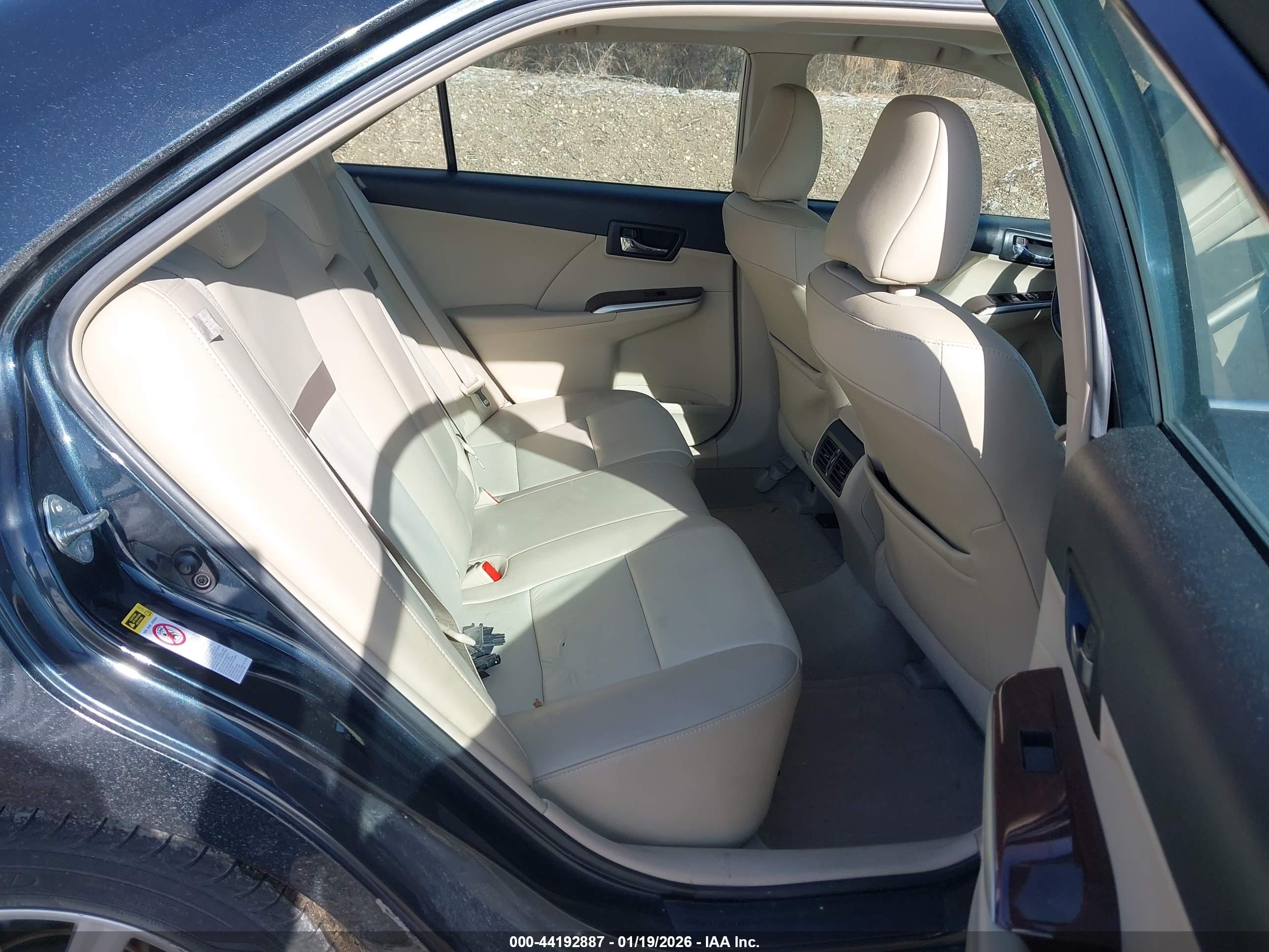 TOYOTA CAMRY image 8