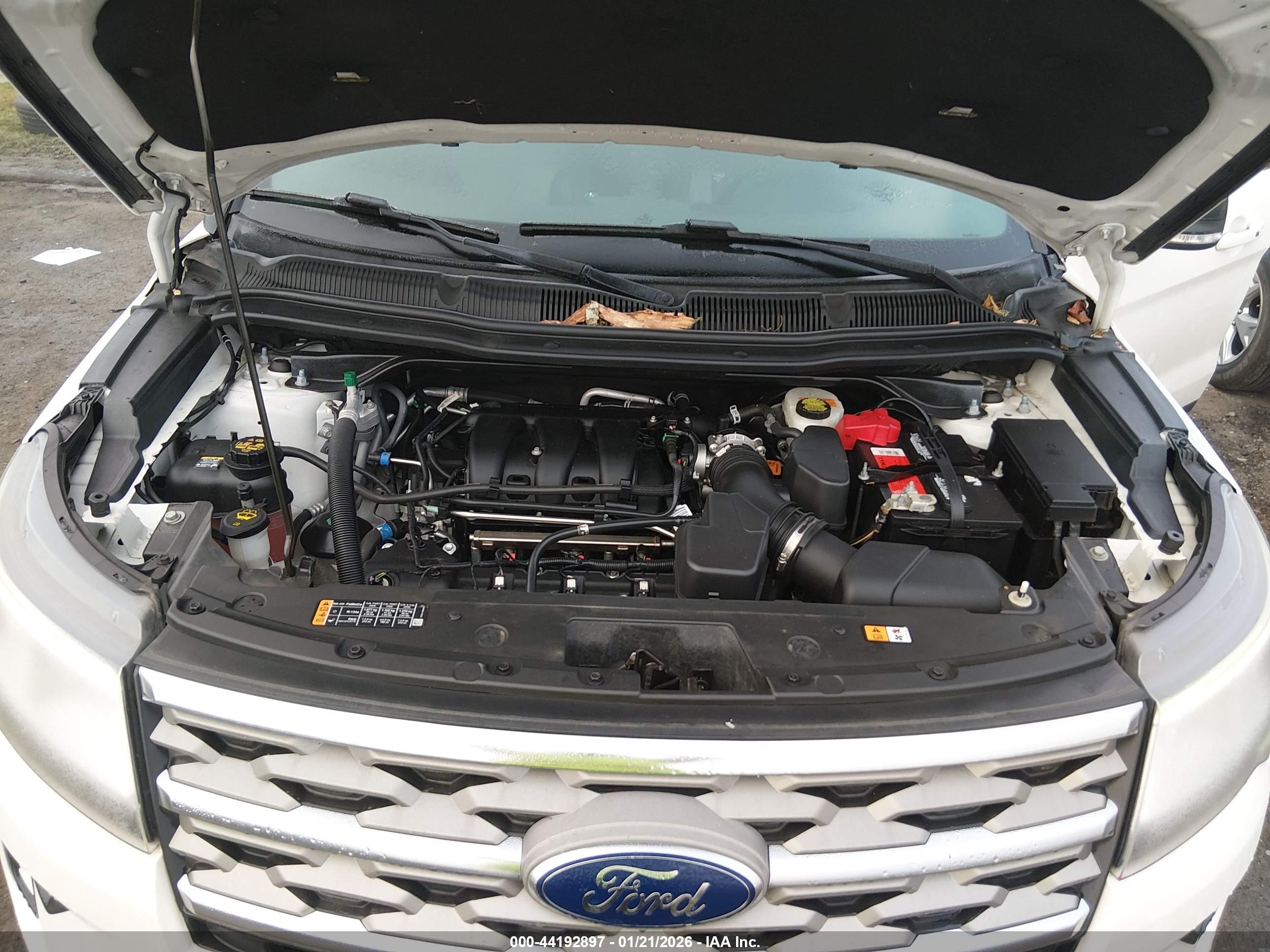 FORD EXPLORER image 10