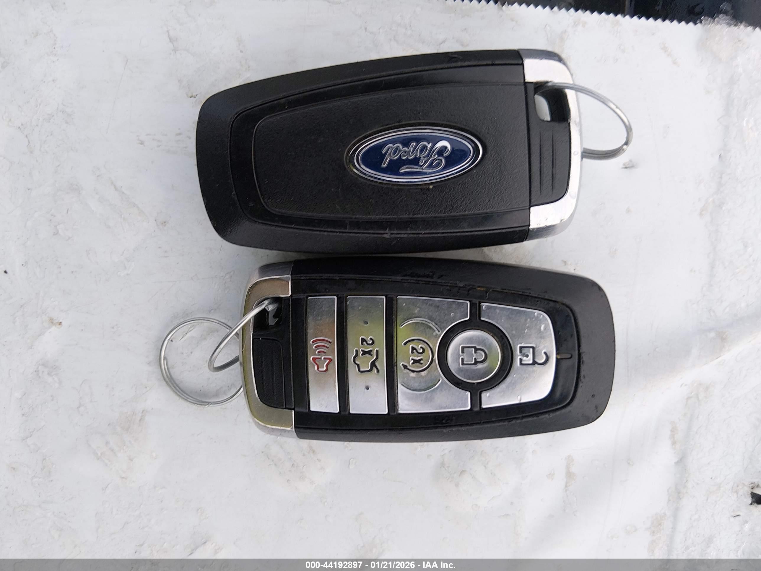 FORD EXPLORER image 11