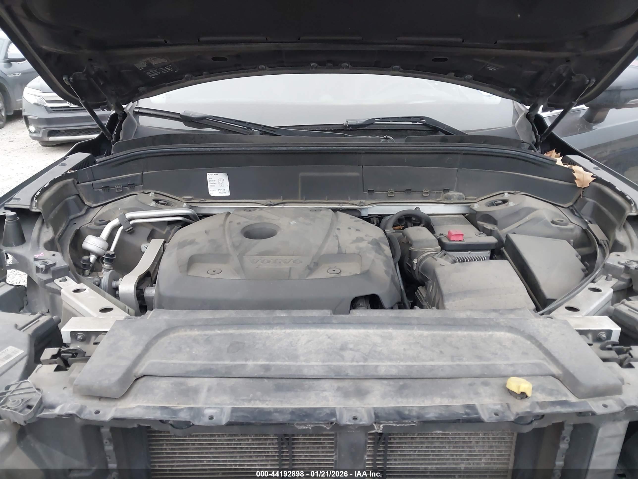 VOLVO XC90 image 10