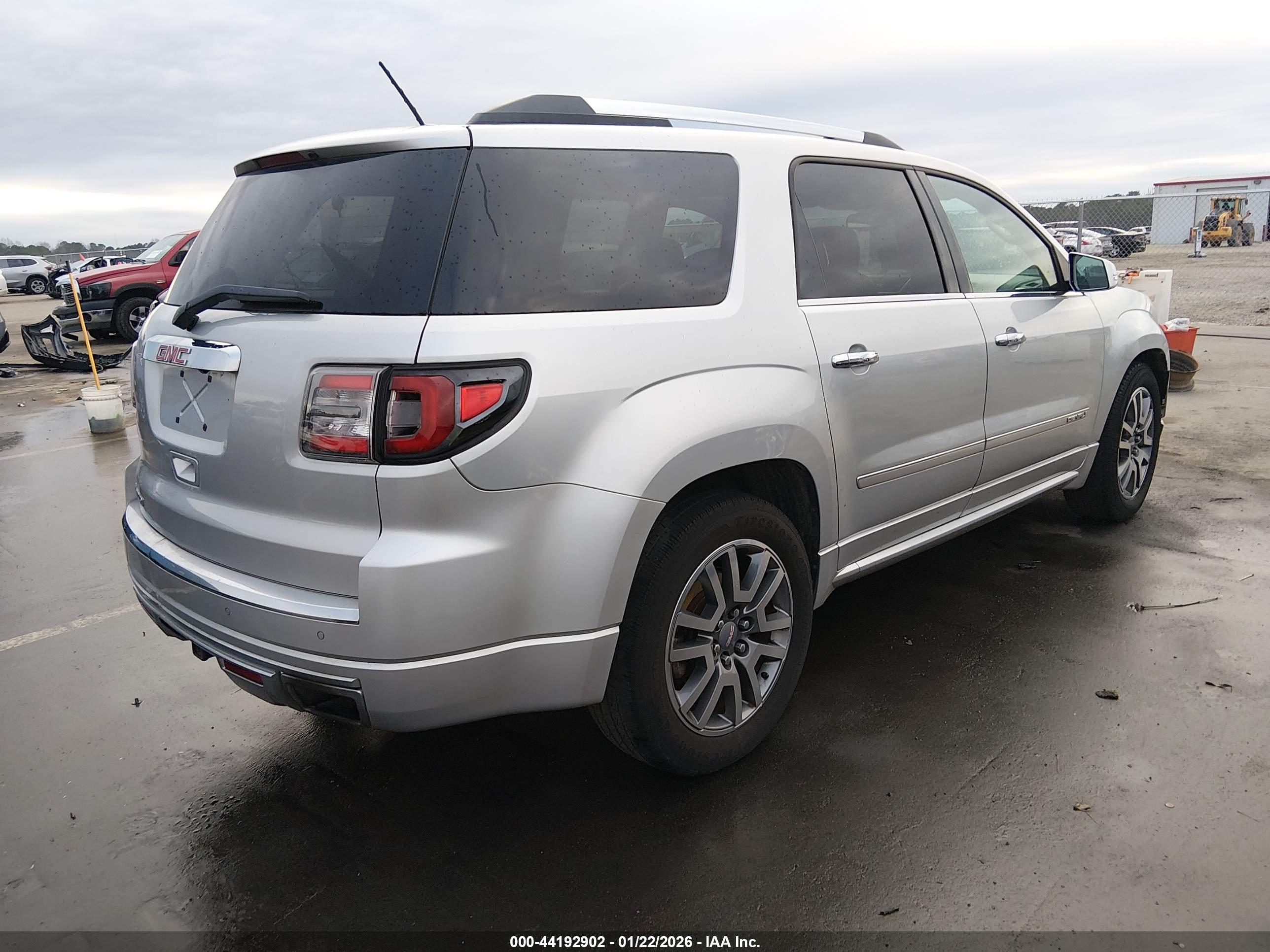 GMC ACADIA image 4