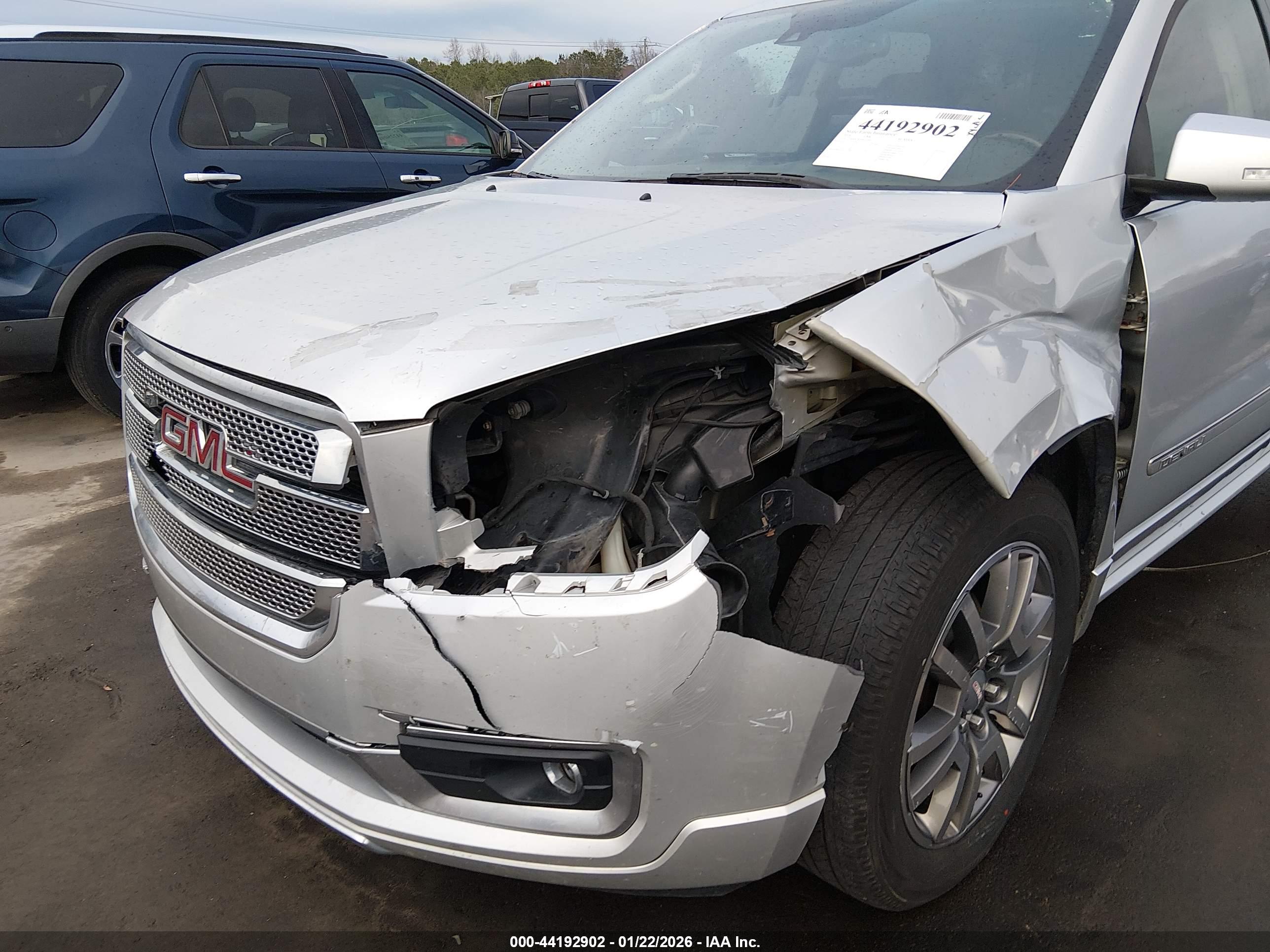 GMC ACADIA image 6
