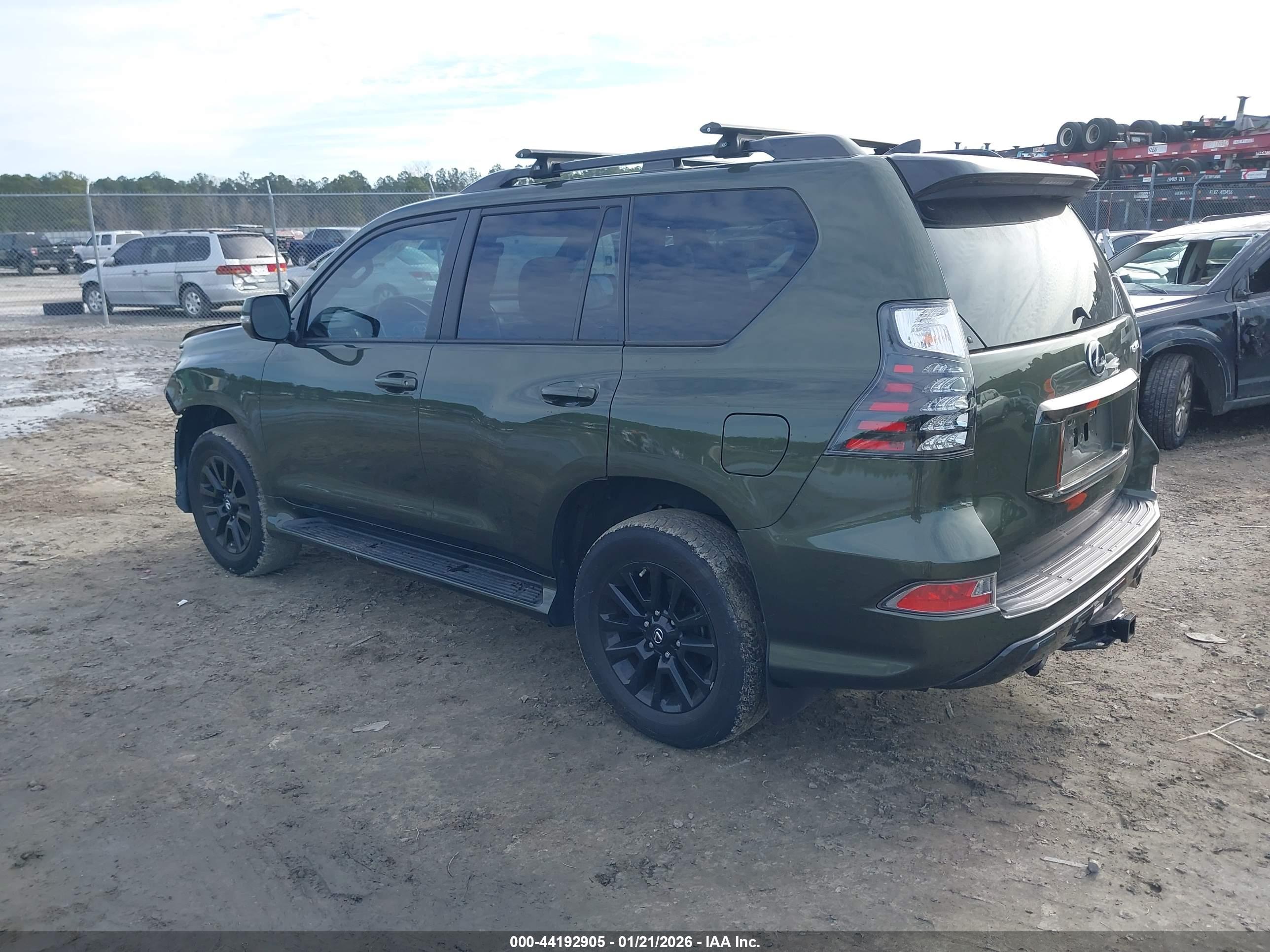 LEXUS GX image 3