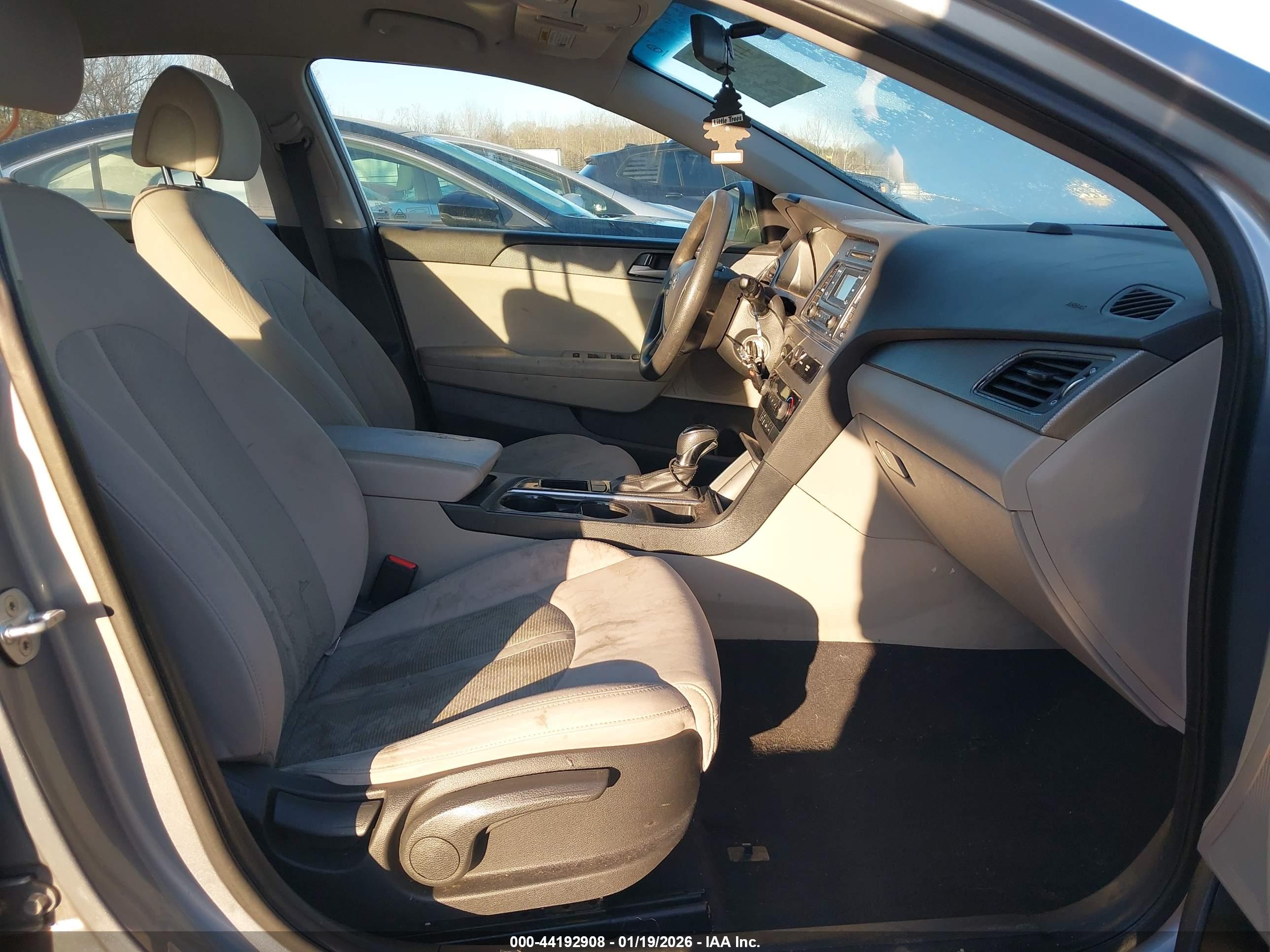 HYUNDAI SONATA image 5