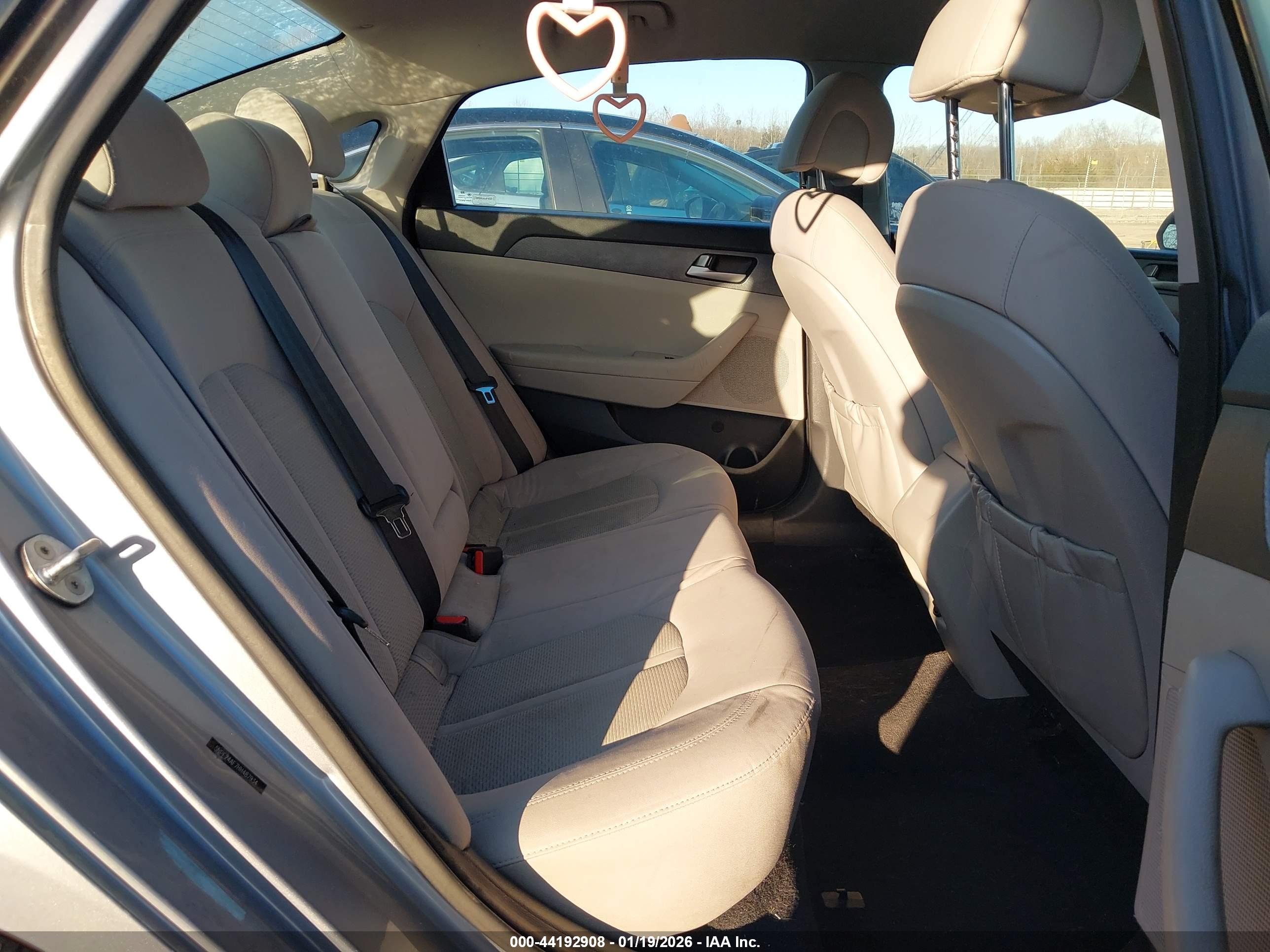 HYUNDAI SONATA image 8
