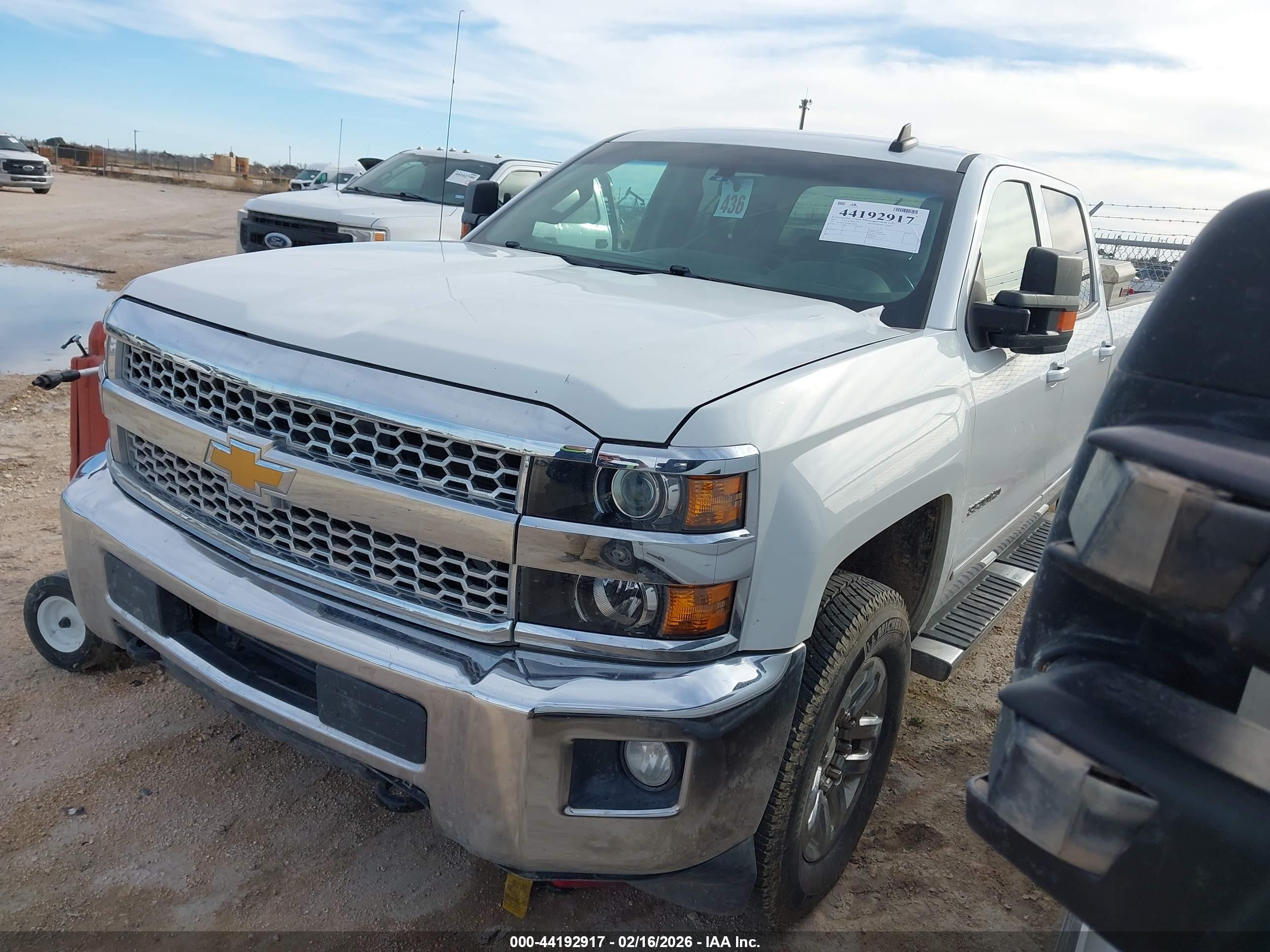 CHEVROLET SILVERADO image 2