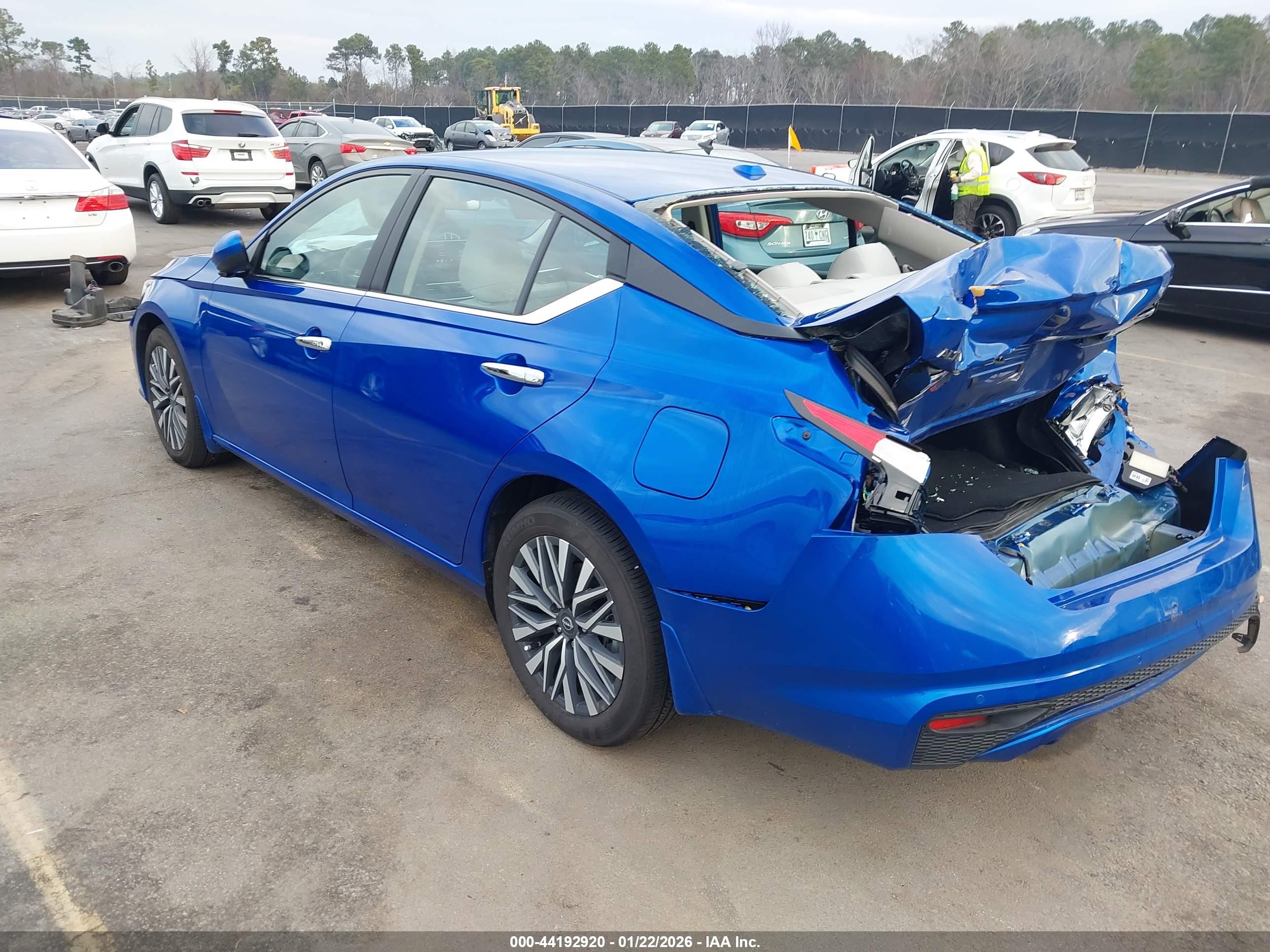 NISSAN ALTIMA image 3