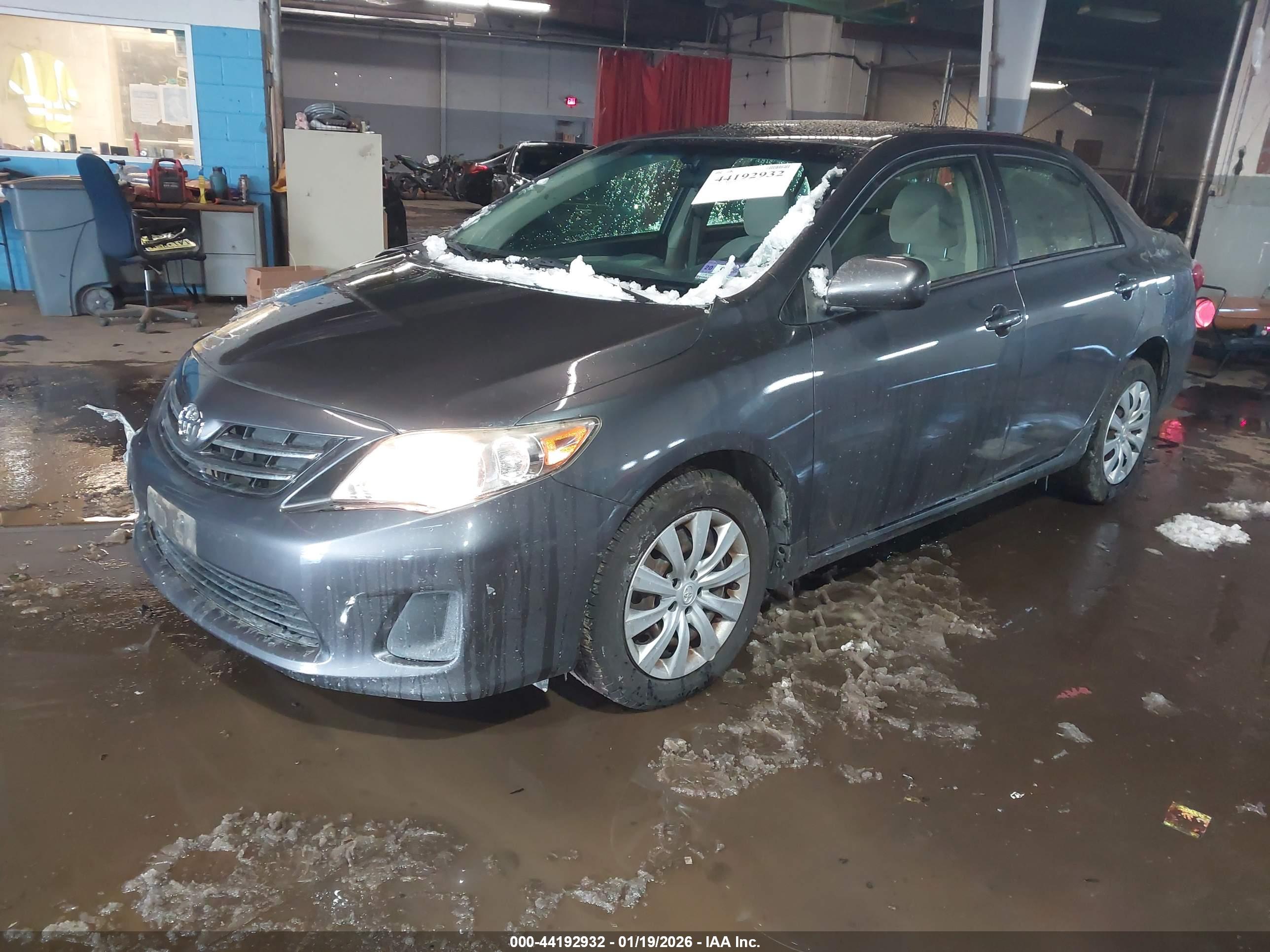 TOYOTA COROLLA image 2