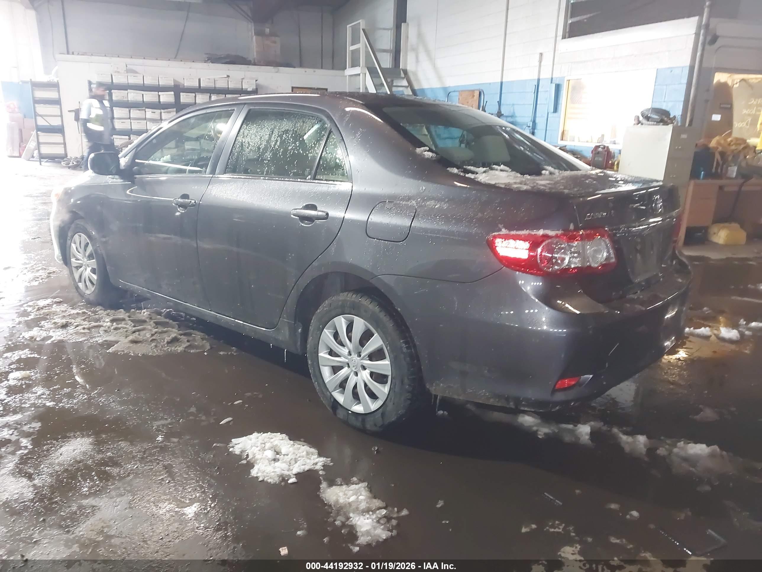 TOYOTA COROLLA image 3