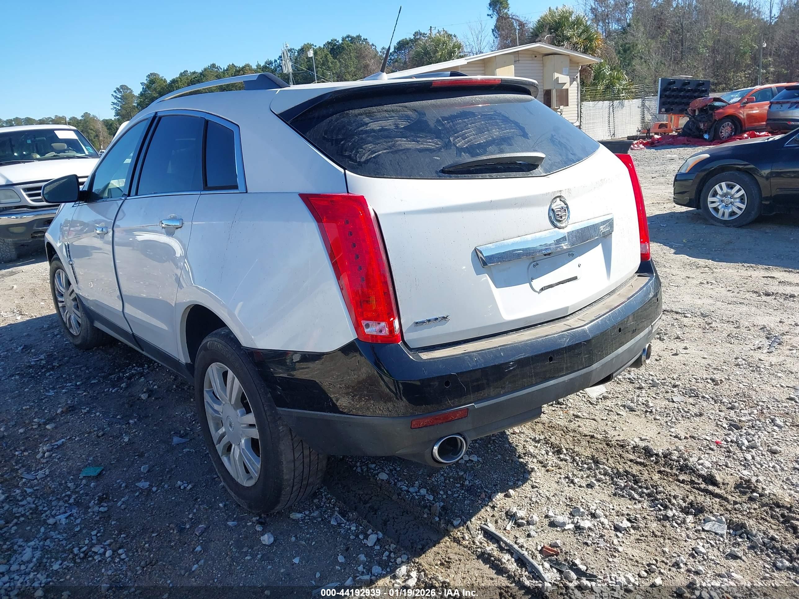 CADILLAC SRX image 3