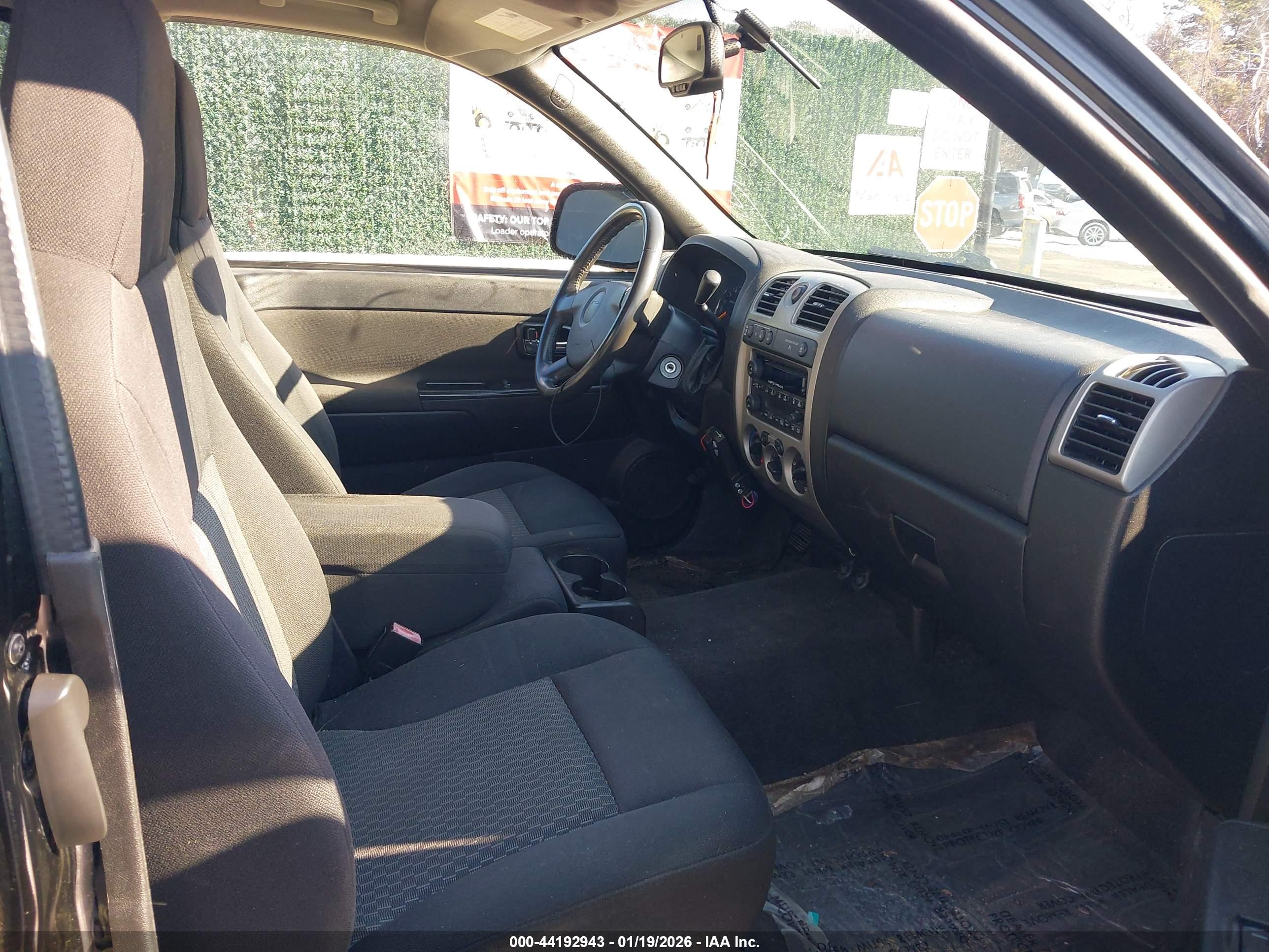 CHEVROLET COLORADO image 5