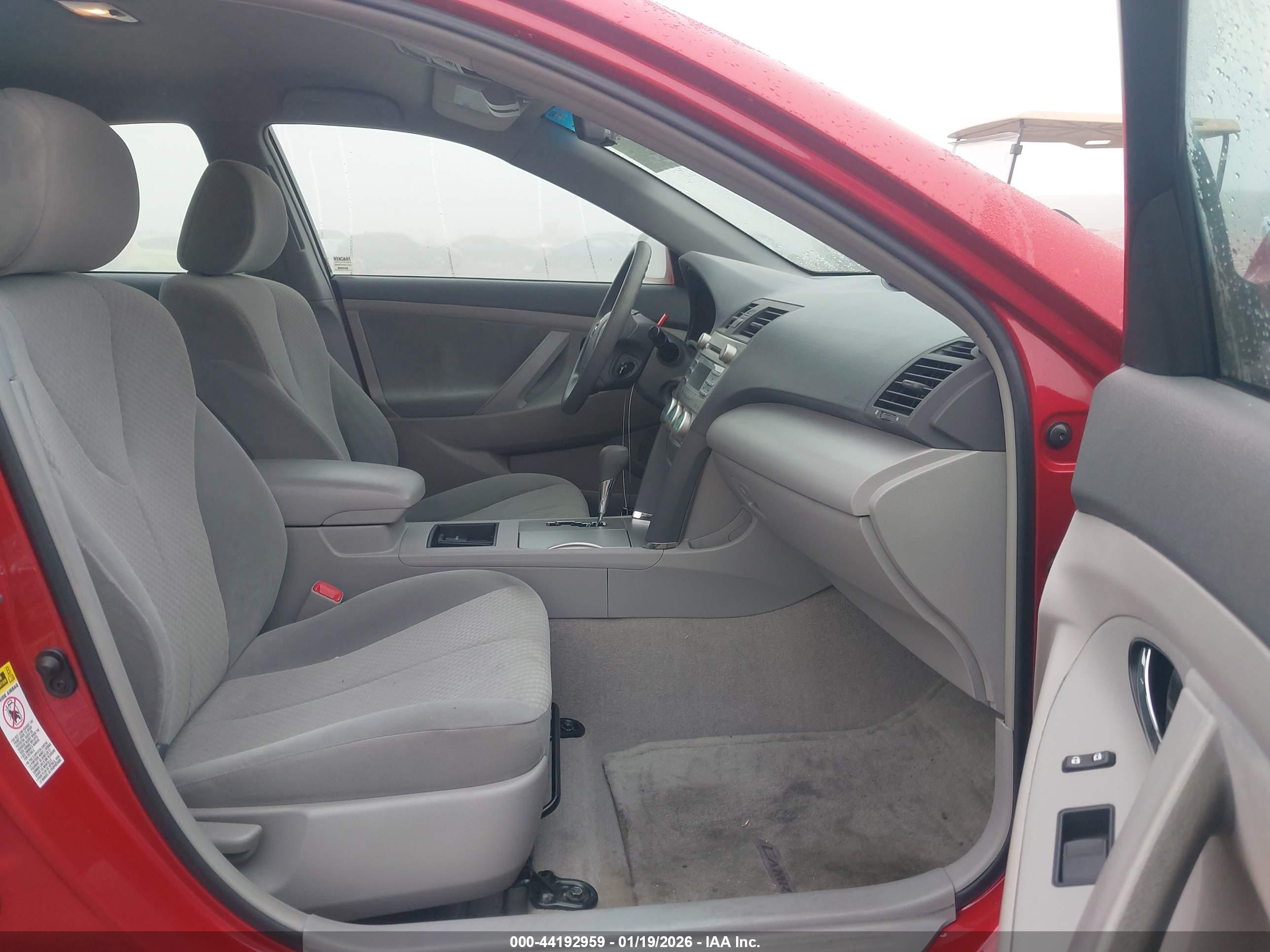 TOYOTA CAMRY image 5