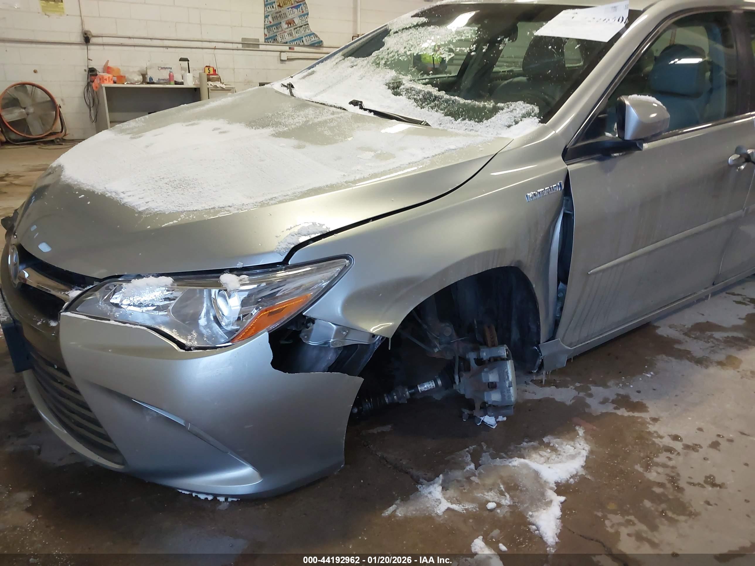 TOYOTA CAMRY image 6