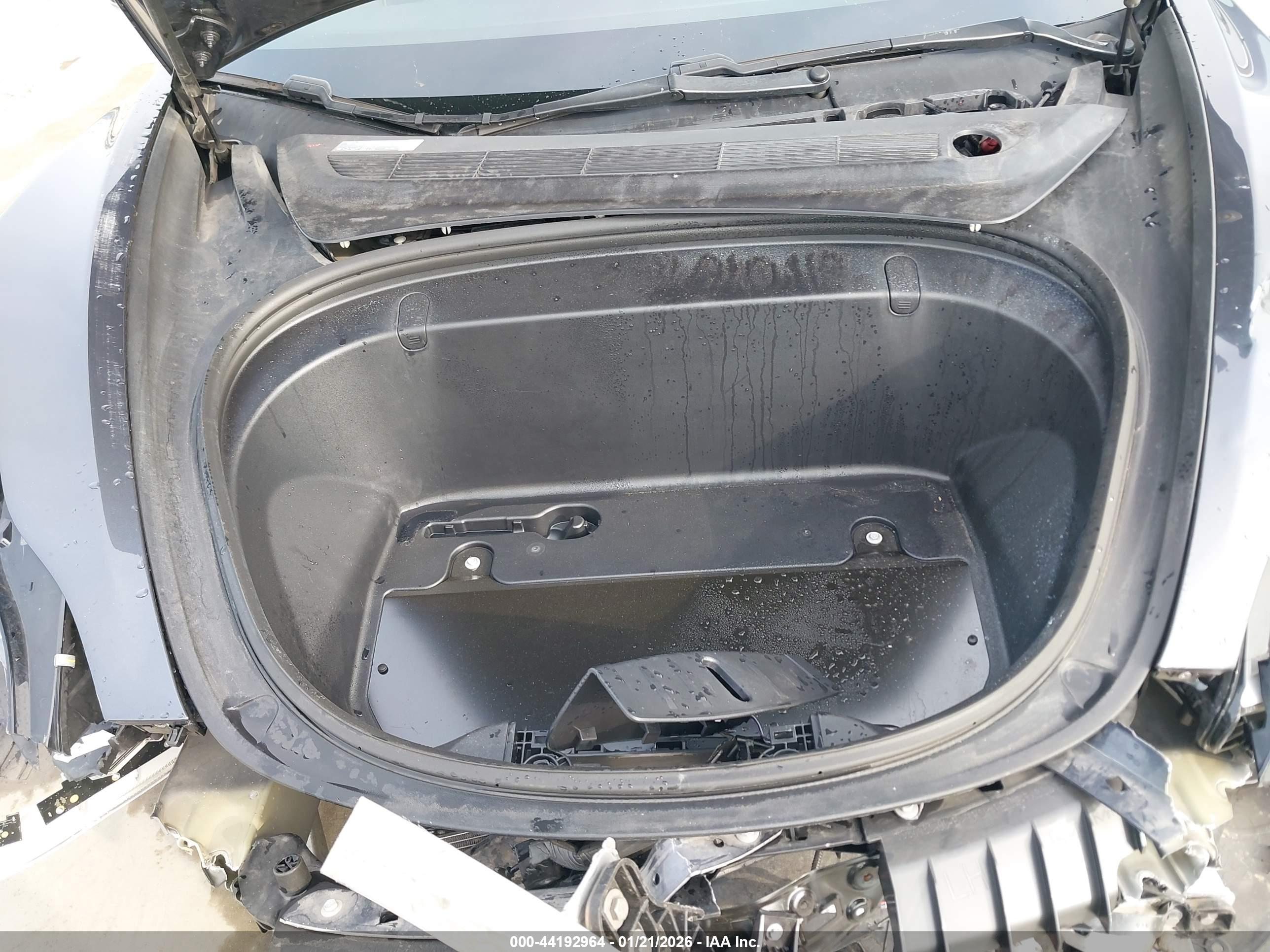 TESLA MODEL image 10