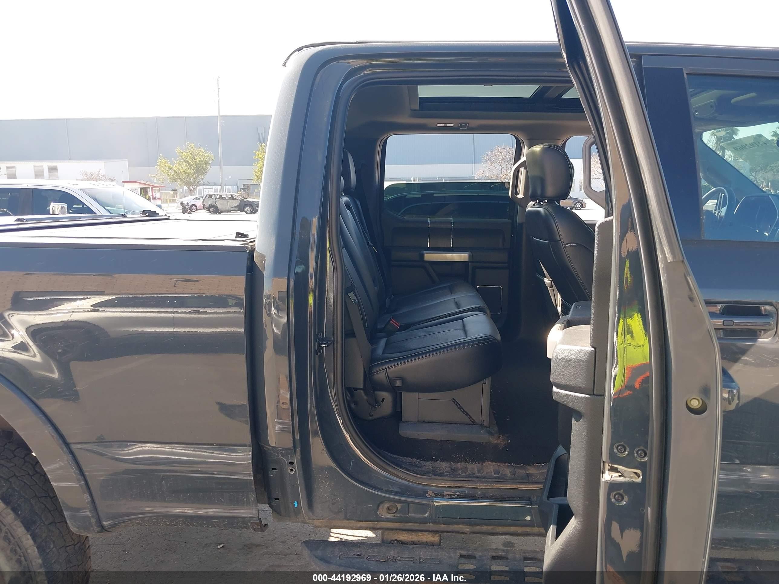 FORD F-250 image 8