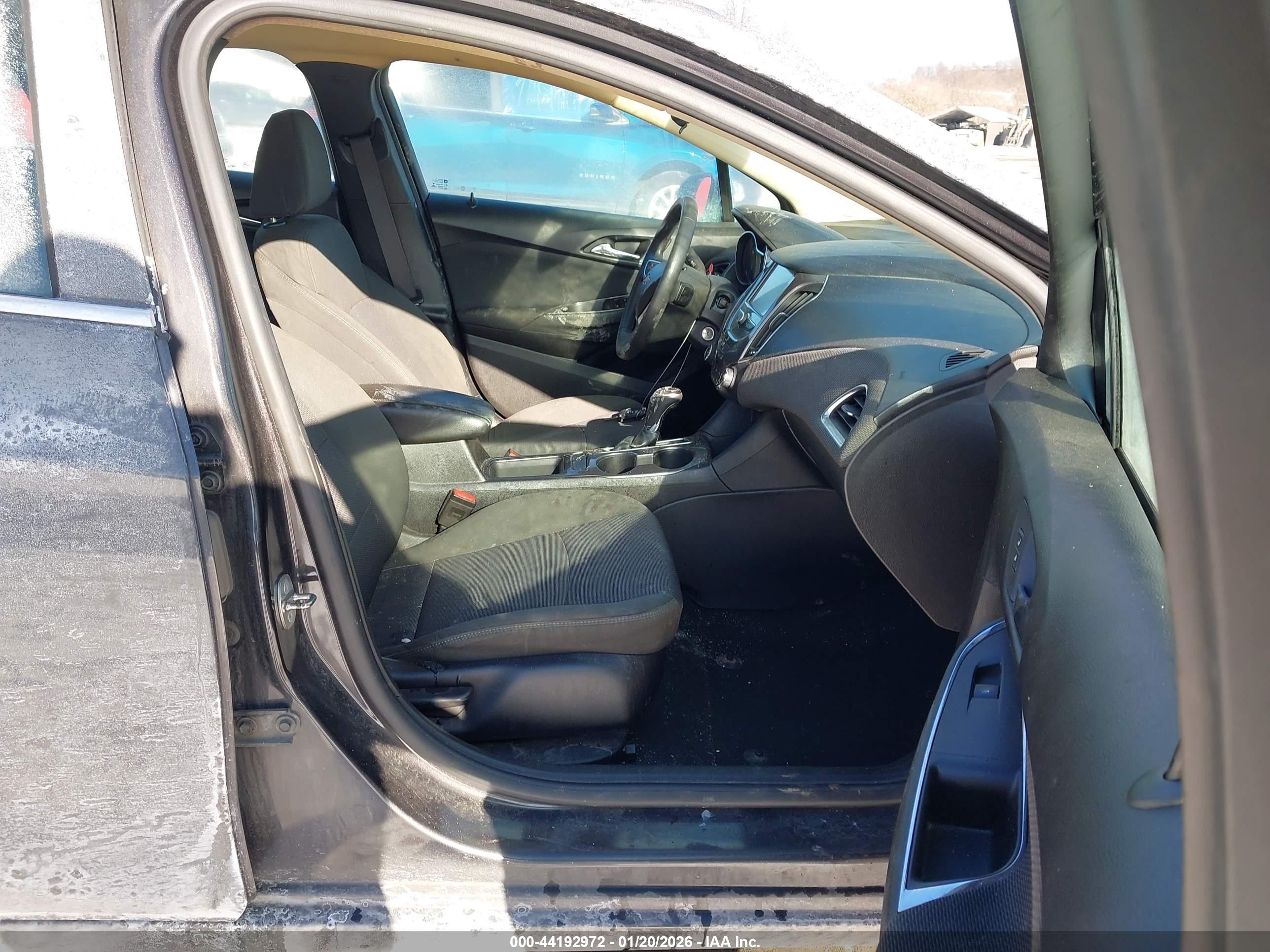CHEVROLET CRUZE image 5