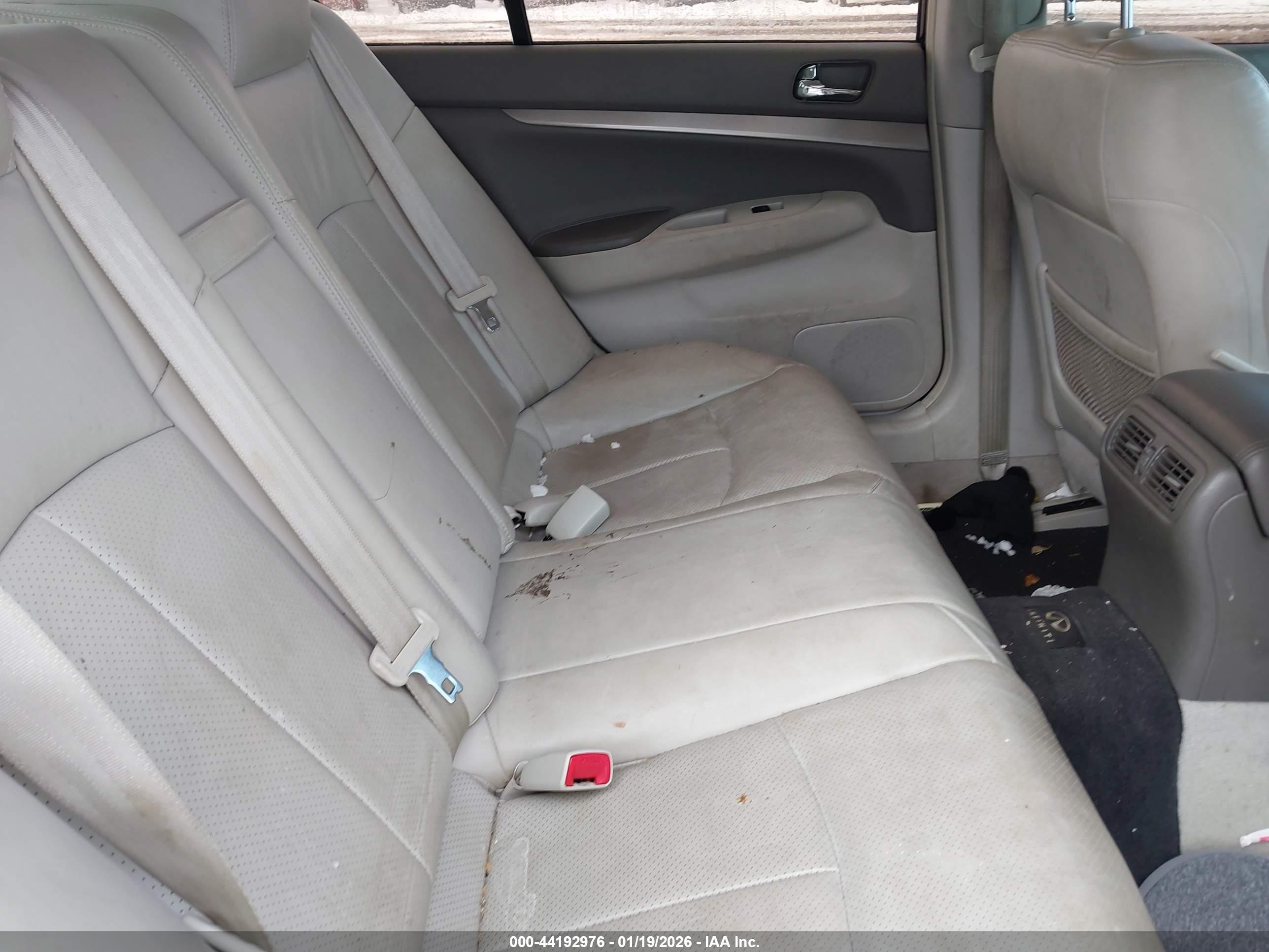 INFINITI G37X image 8