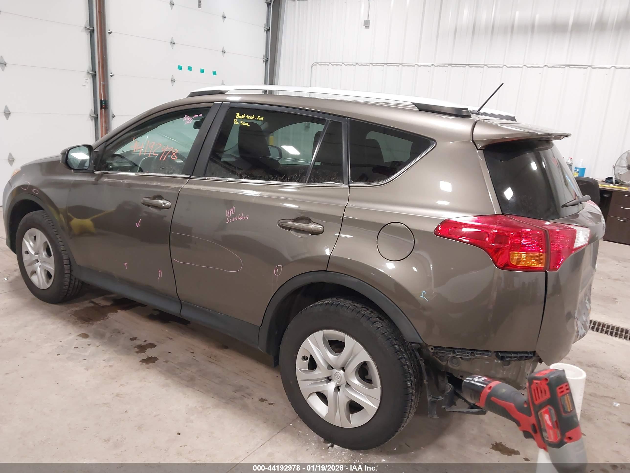 TOYOTA RAV4 image 3