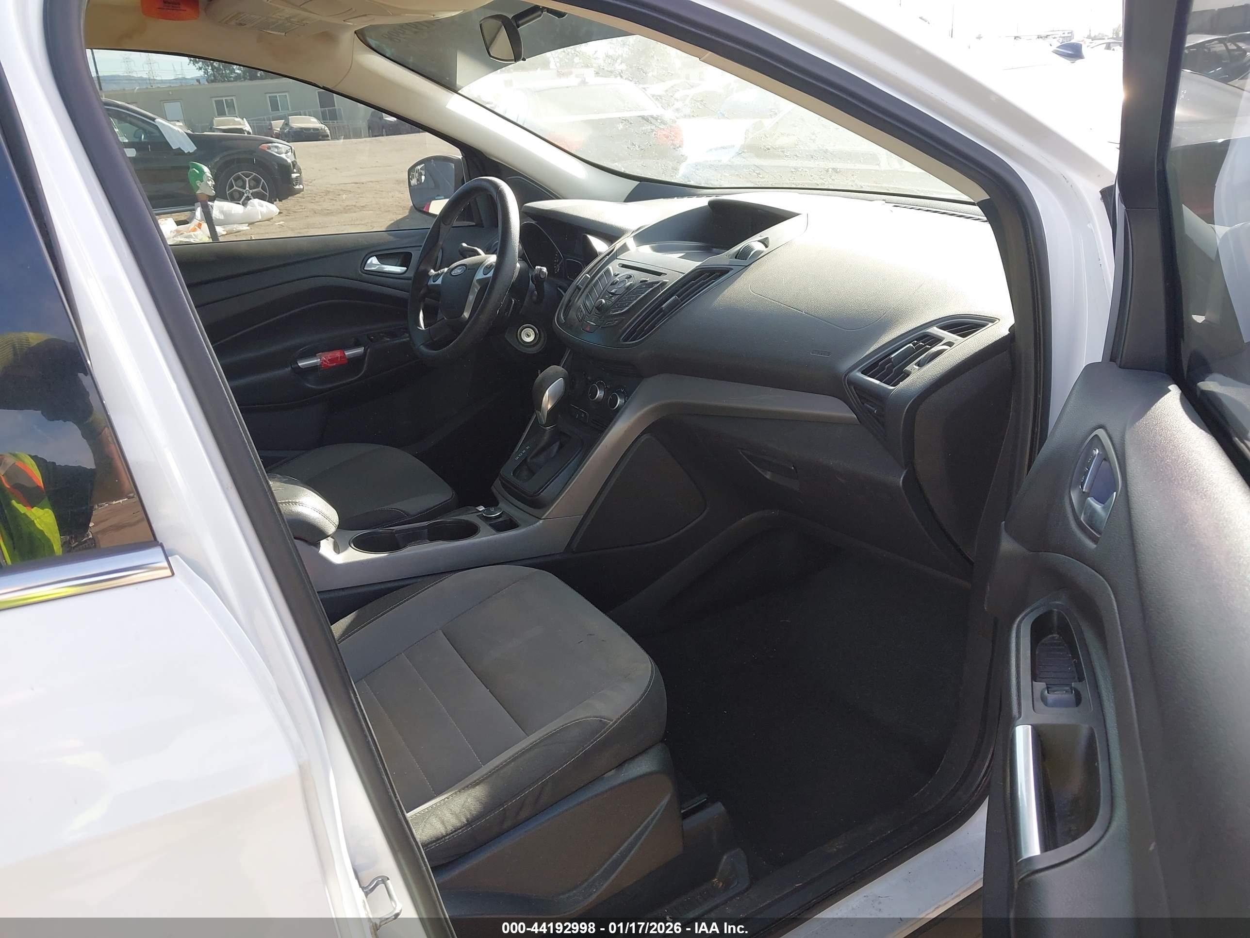 FORD ESCAPE image 5